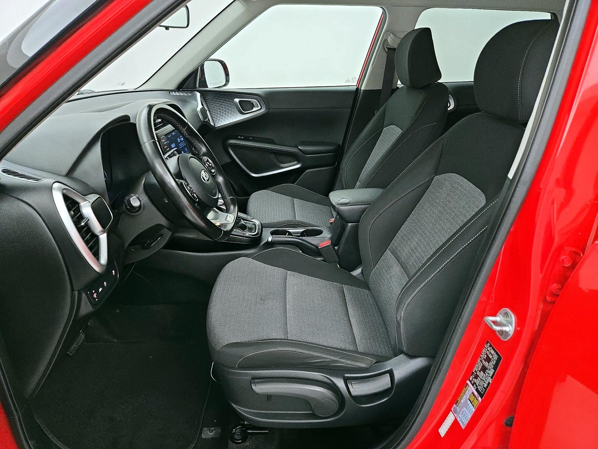 Thumbnail: 2020 Kia Soul - 11