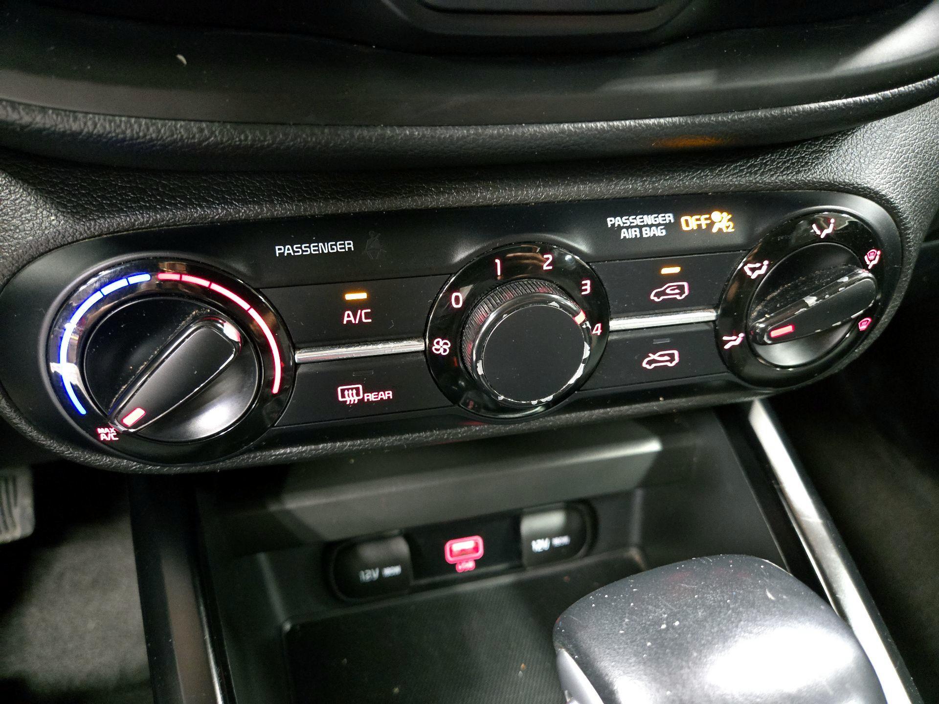 Thumbnail: 2020 Kia Soul - 16