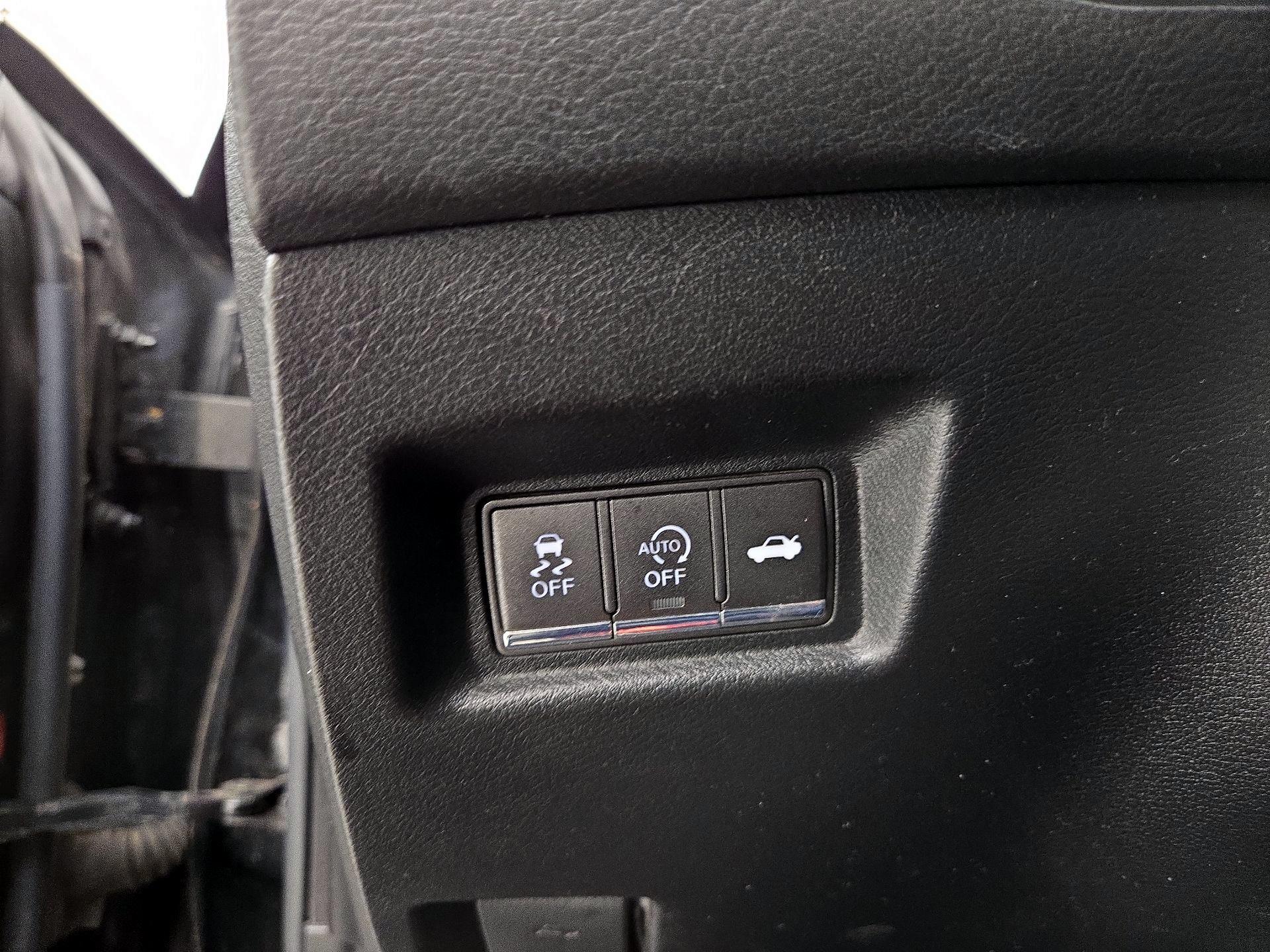 Thumbnail: 2018 INFINITI Q60 - 13