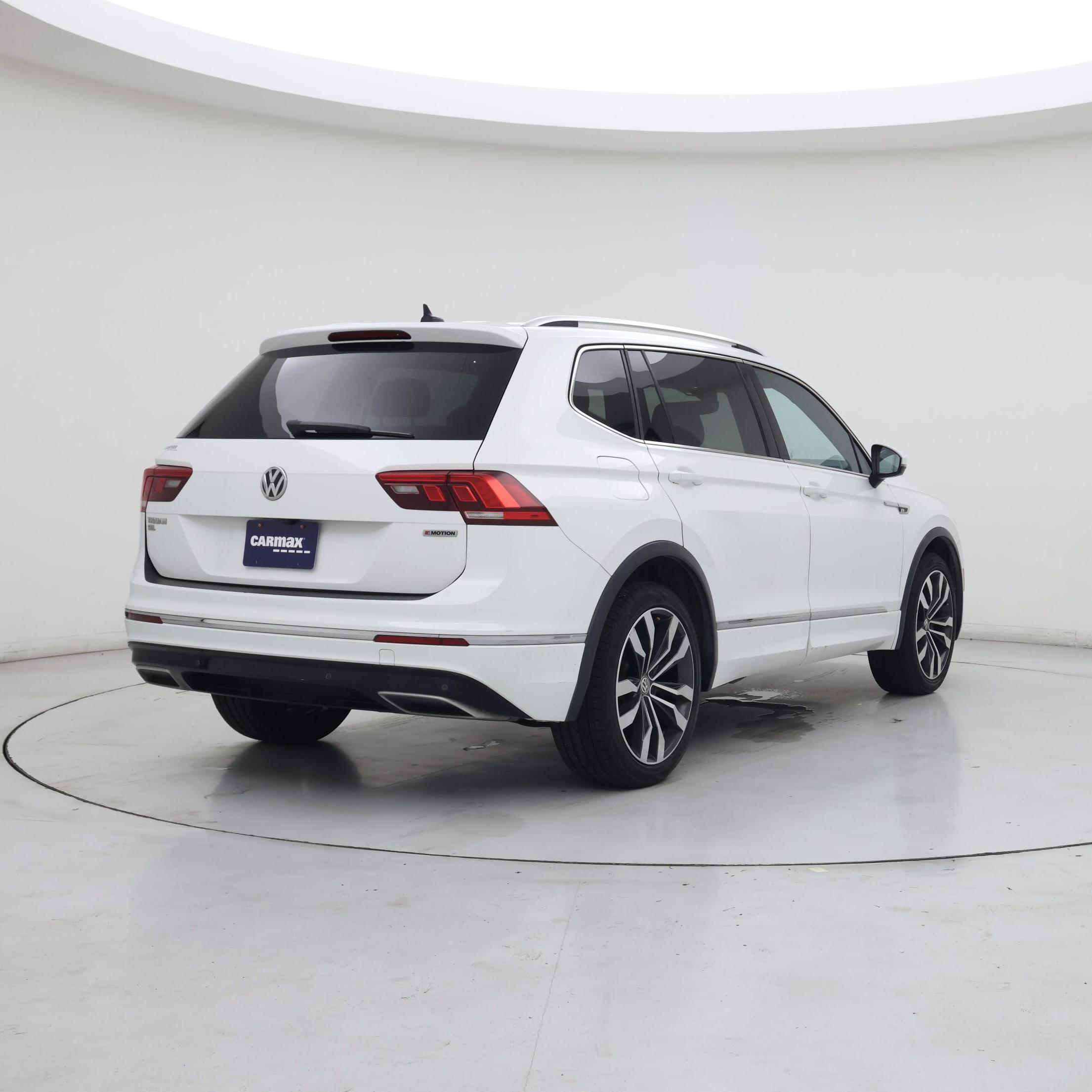 Thumbnail: 2021 Volkswagen Tiguan - 8