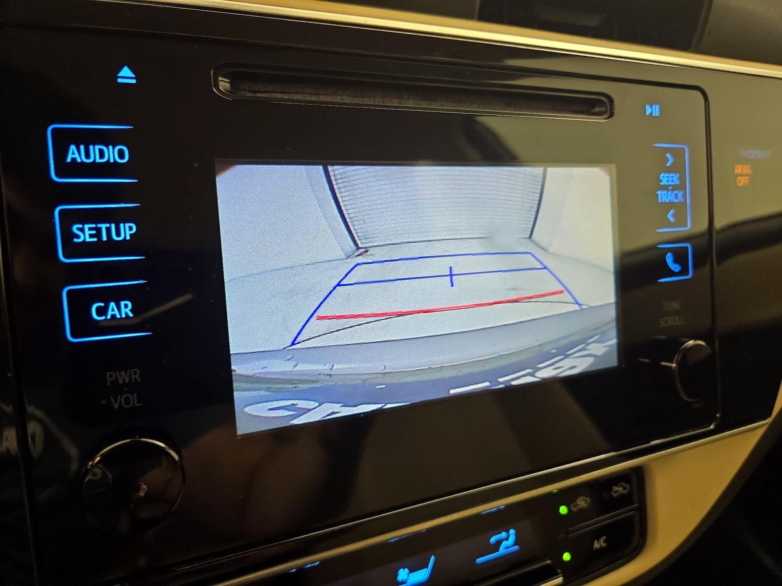 2018 Toyota Corolla LE - Photo 15