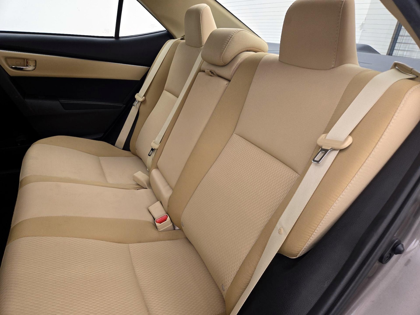 2018 Toyota Corolla LE - Photo 20