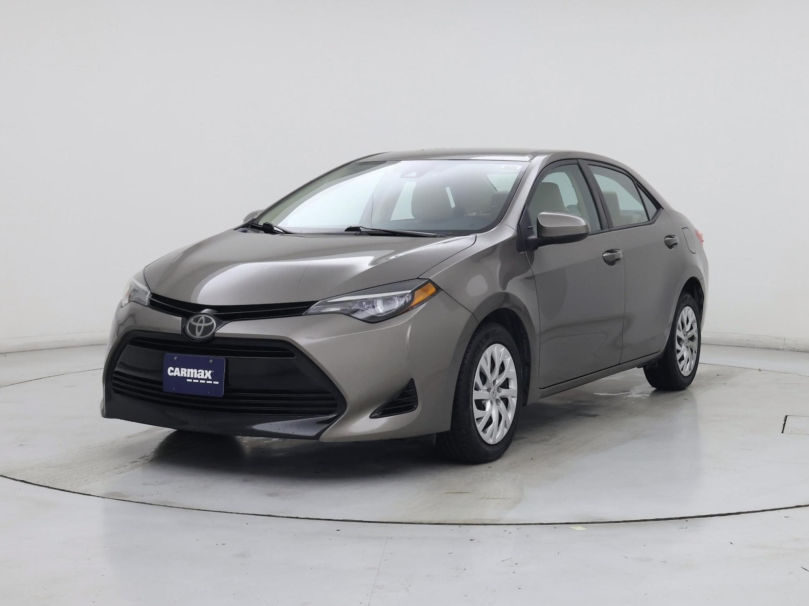 2018 Toyota Corolla LE - Photo 5