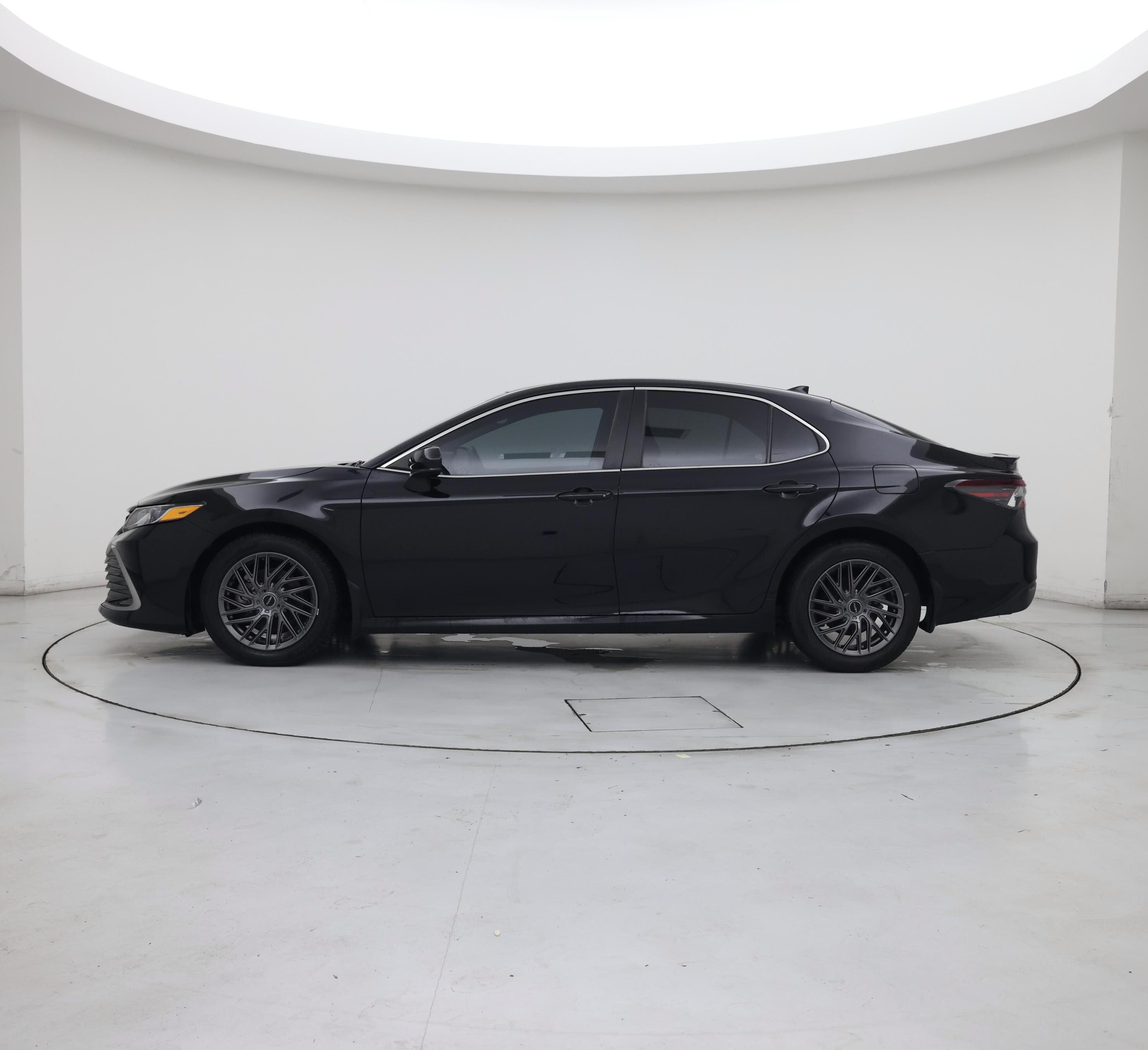 Thumbnail: 2023 Toyota Camry - 3