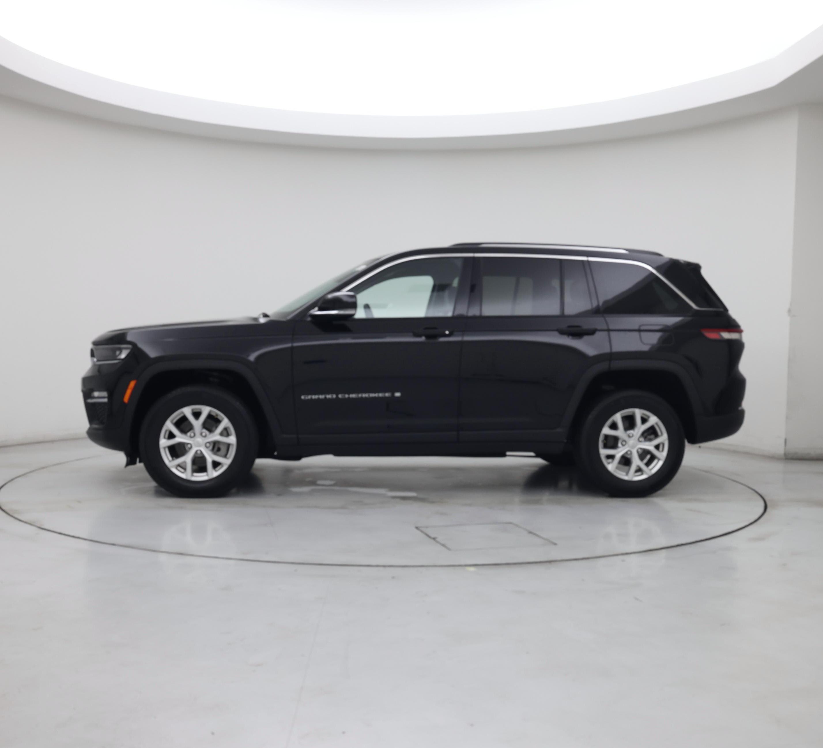 Thumbnail: 2023 Jeep Grand Cherokee - 3