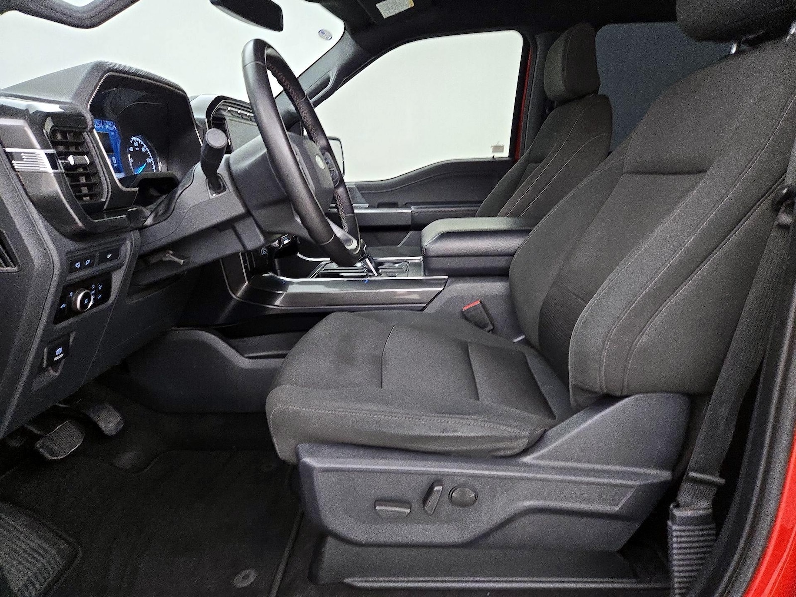 2023 Ford F-150 XLT - Photo 12