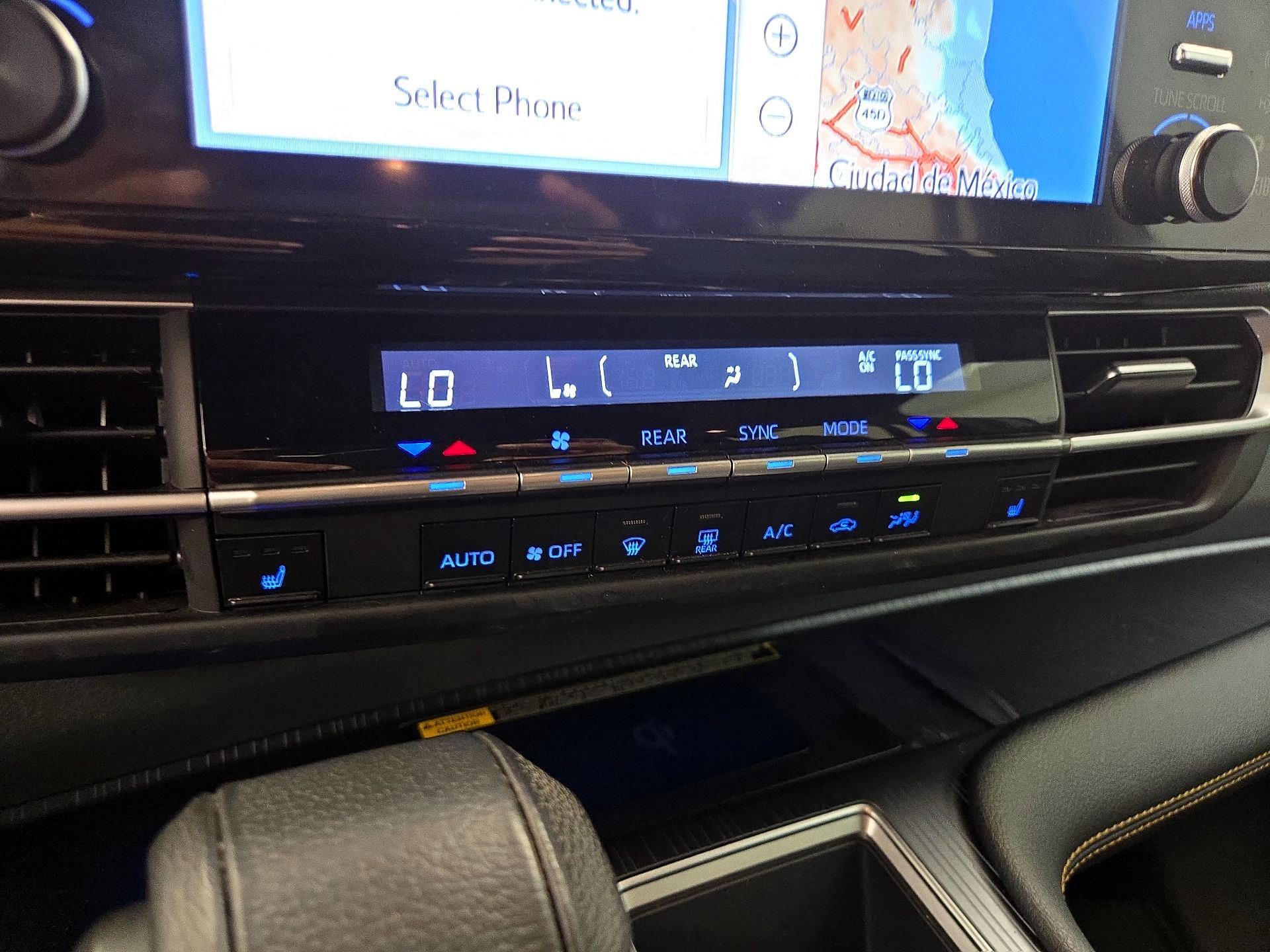 Thumbnail: 2023 Toyota Sienna - 17