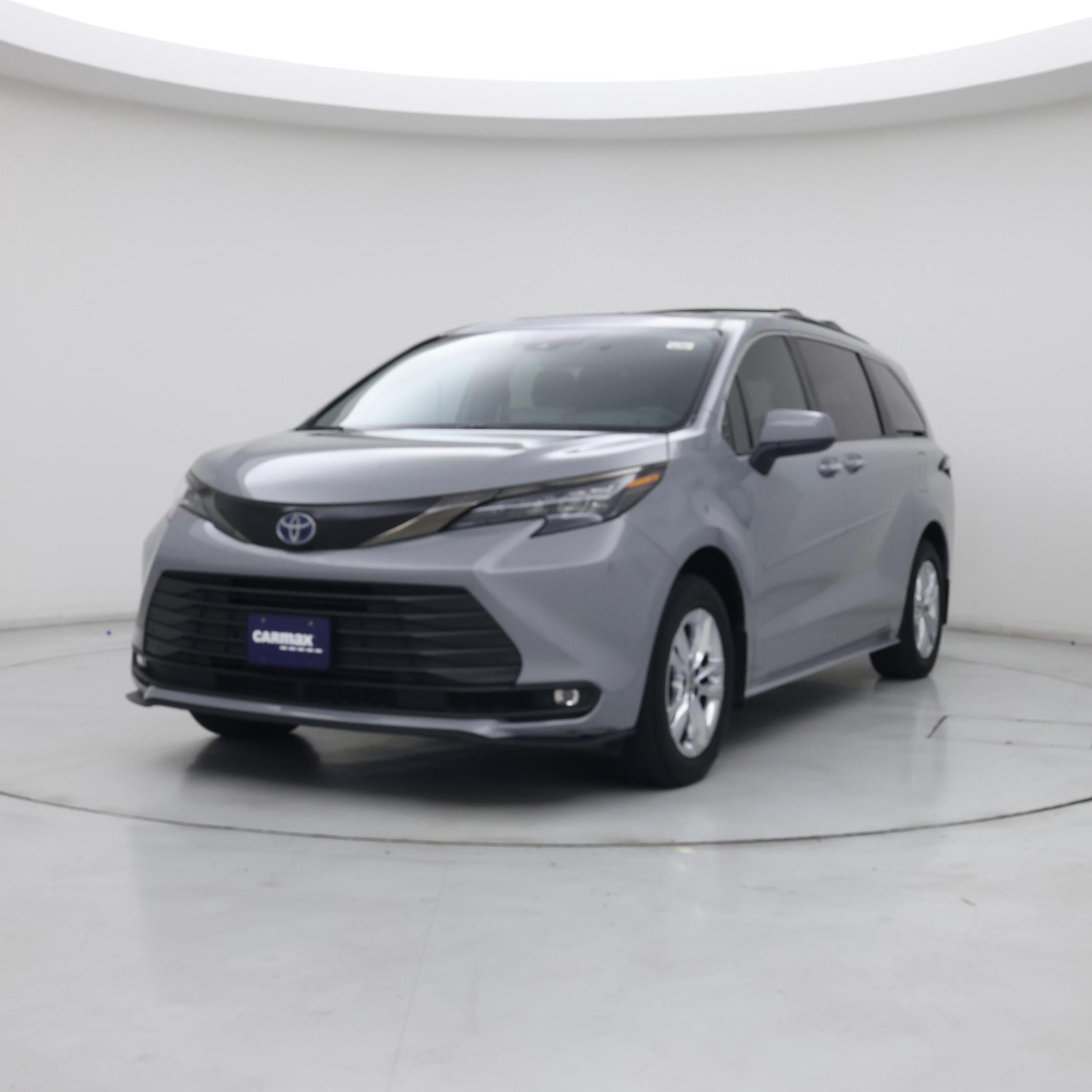 Thumbnail: 2023 Toyota Sienna - 4