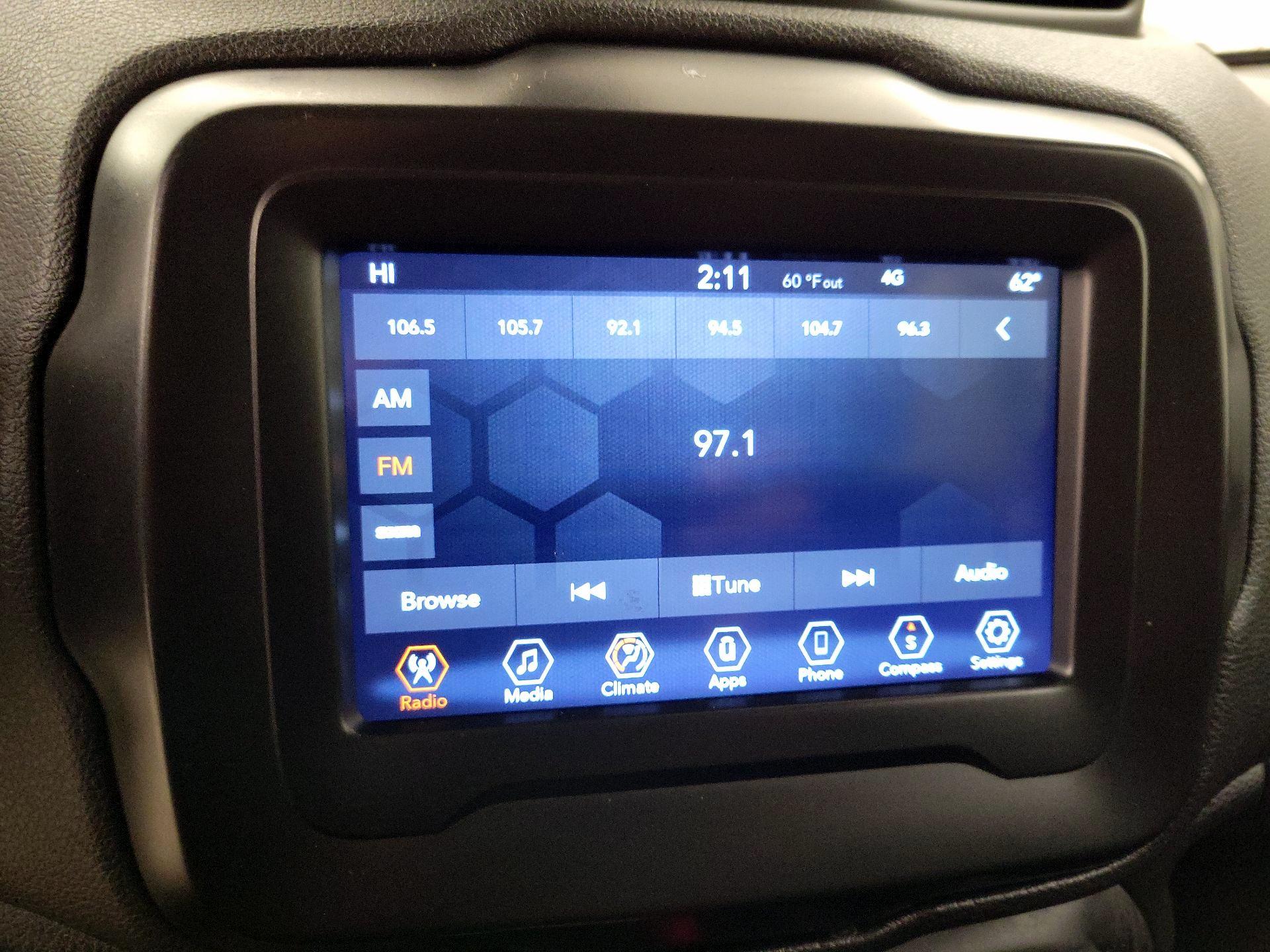 Thumbnail: 2021 Jeep Renegade - 15