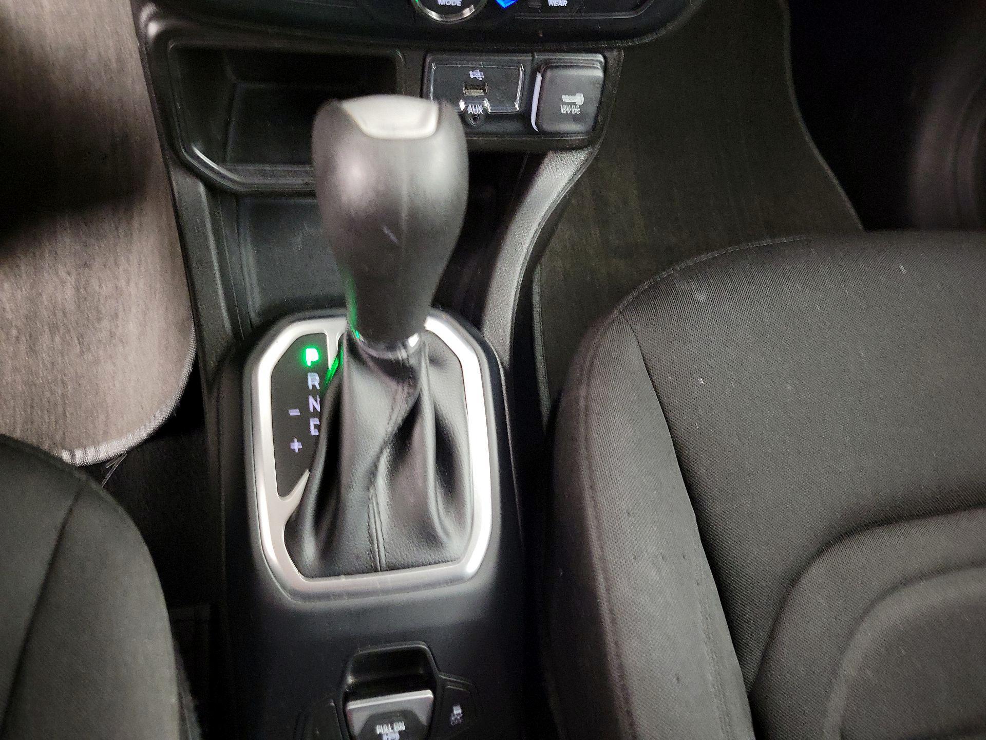 Thumbnail: 2021 Jeep Renegade - 17