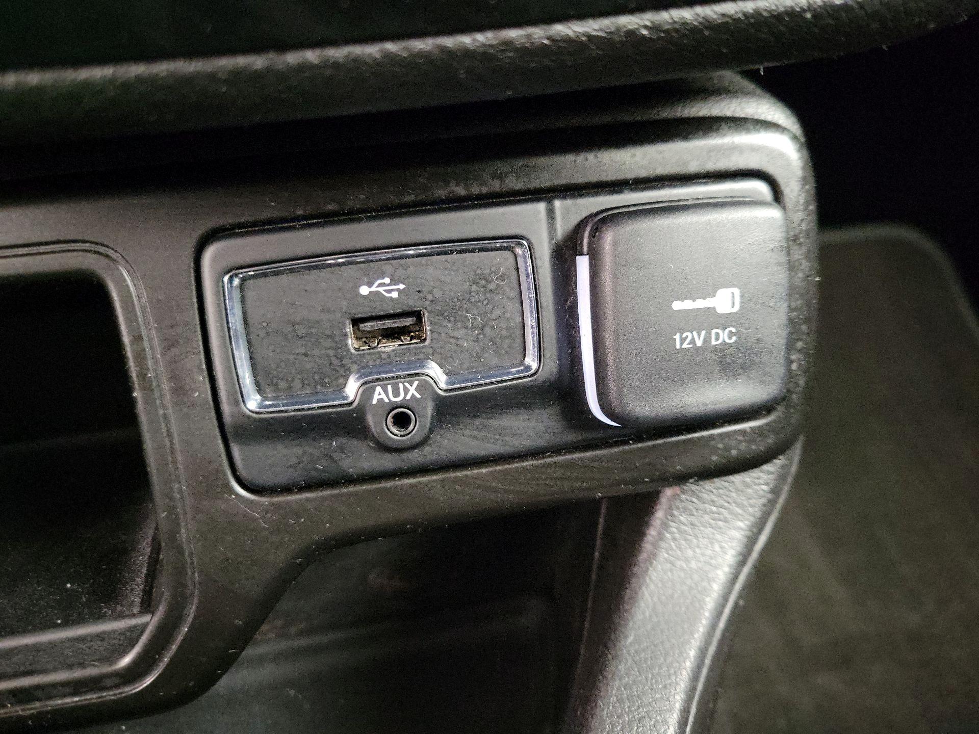 Thumbnail: 2021 Jeep Renegade - 18