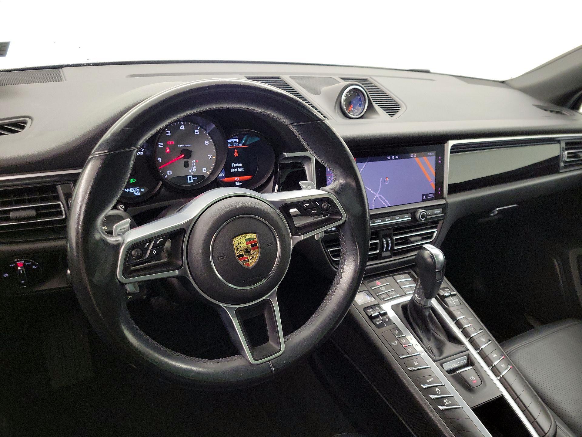 Thumbnail: 2021 Porsche Macan - 9