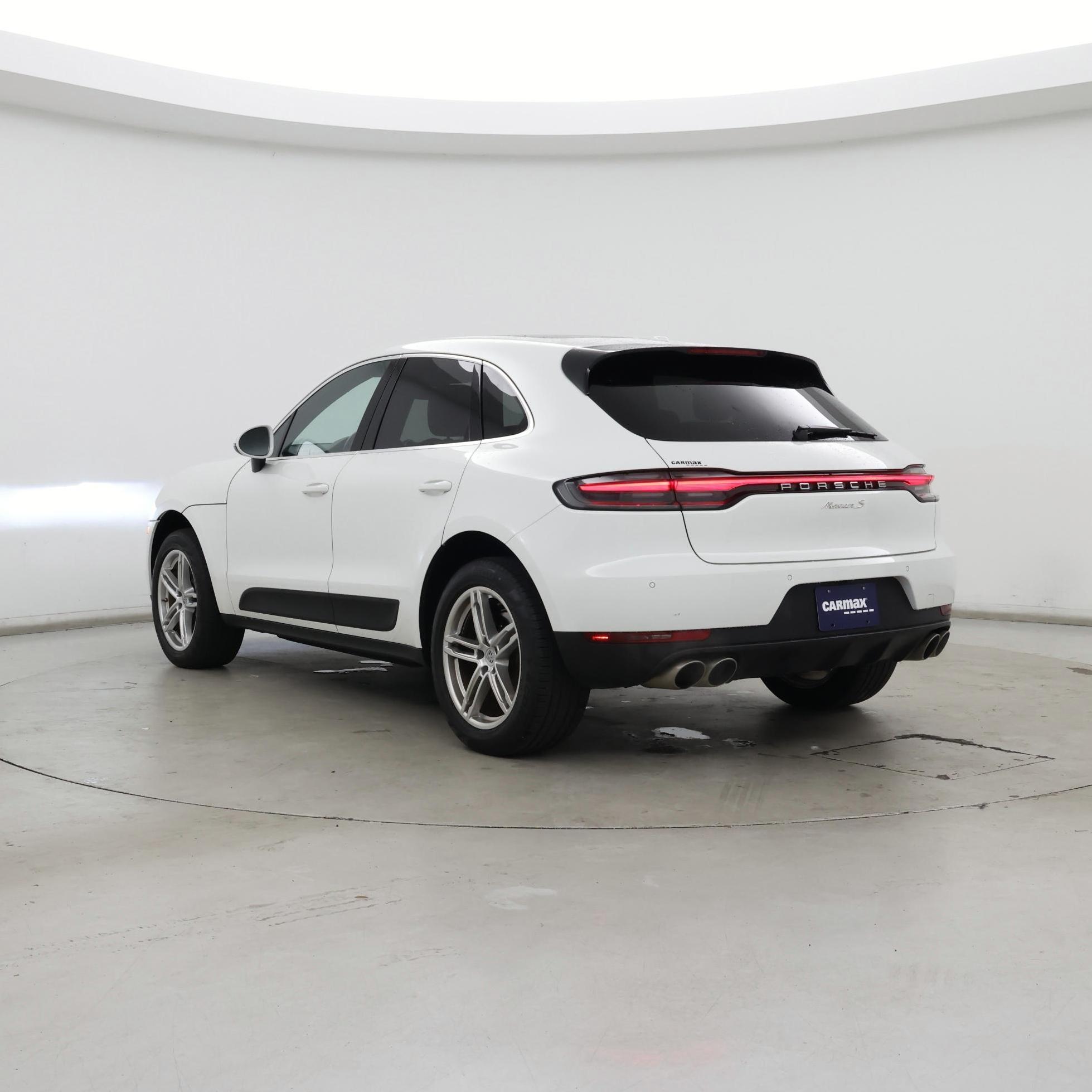 Thumbnail: 2021 Porsche Macan - 2