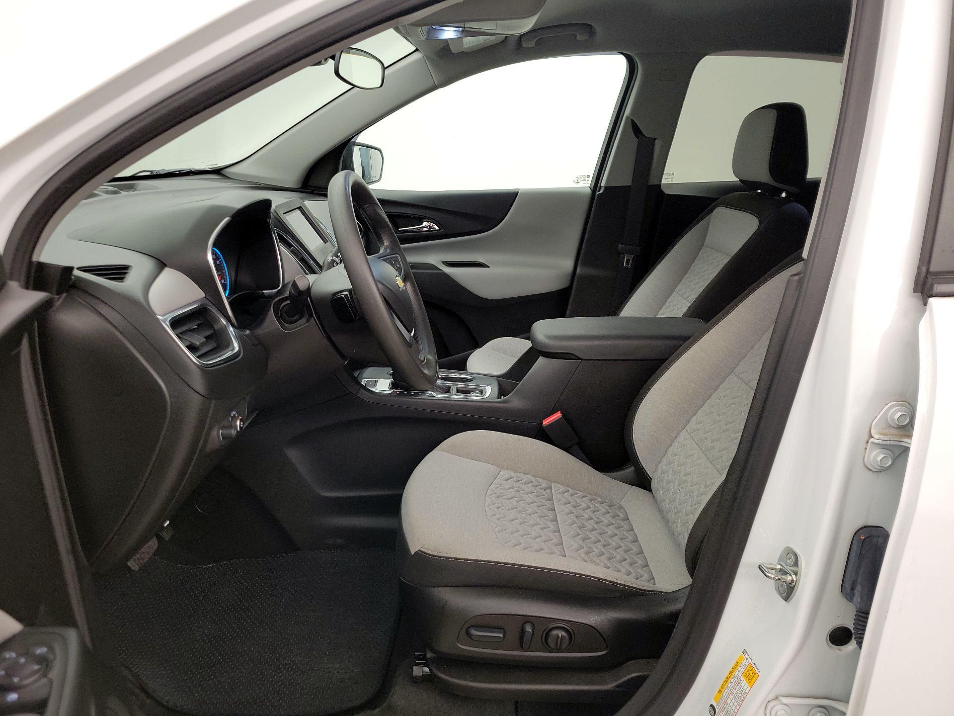 Thumbnail: 2022 Chevrolet Equinox - 11