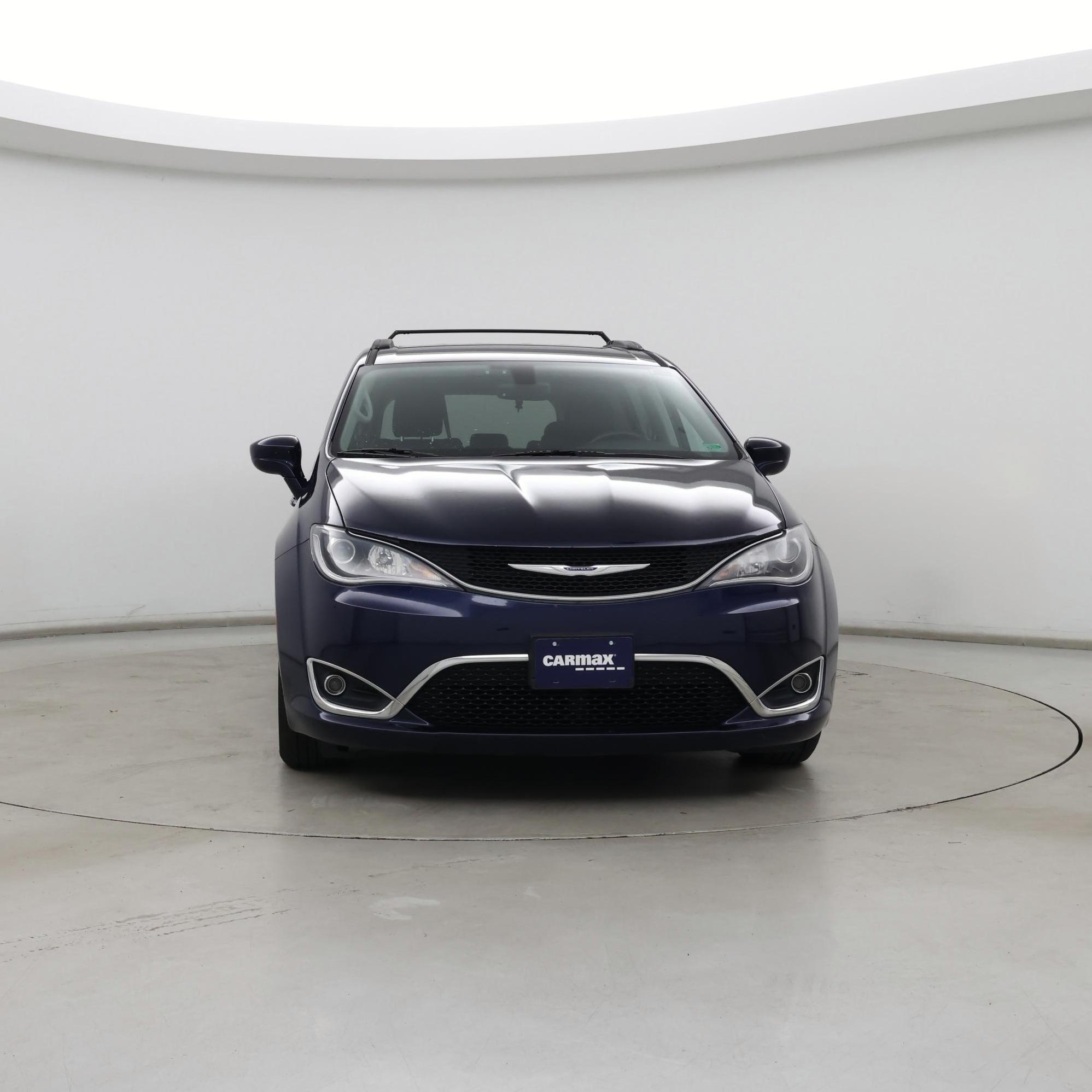 Thumbnail: 2019 Chrysler Pacifica - 5