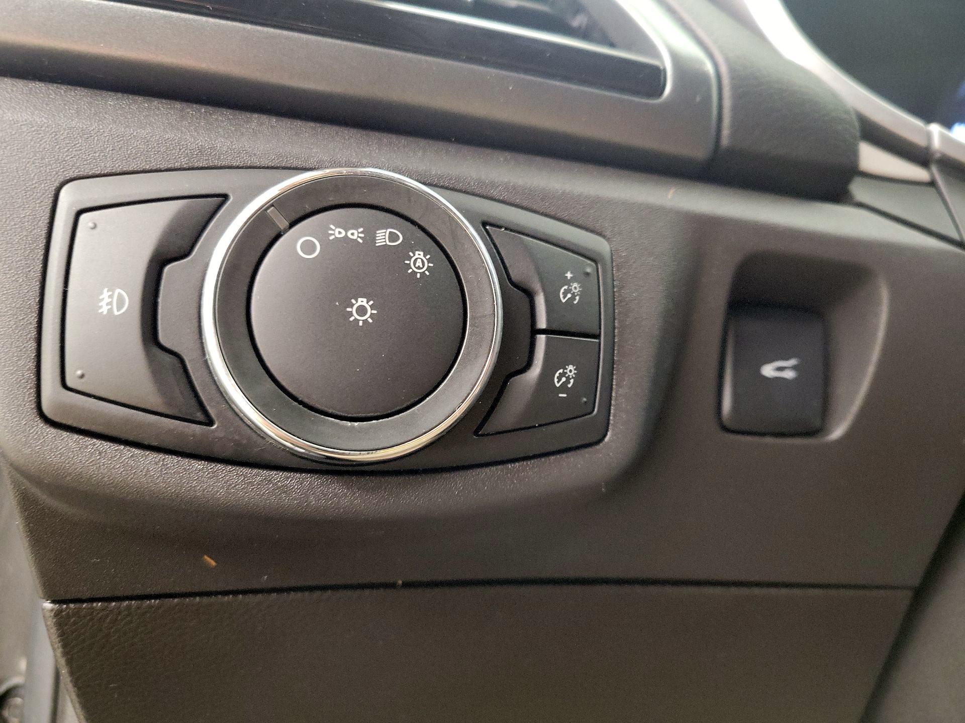 Thumbnail: 2015 Ford Fusion - 13