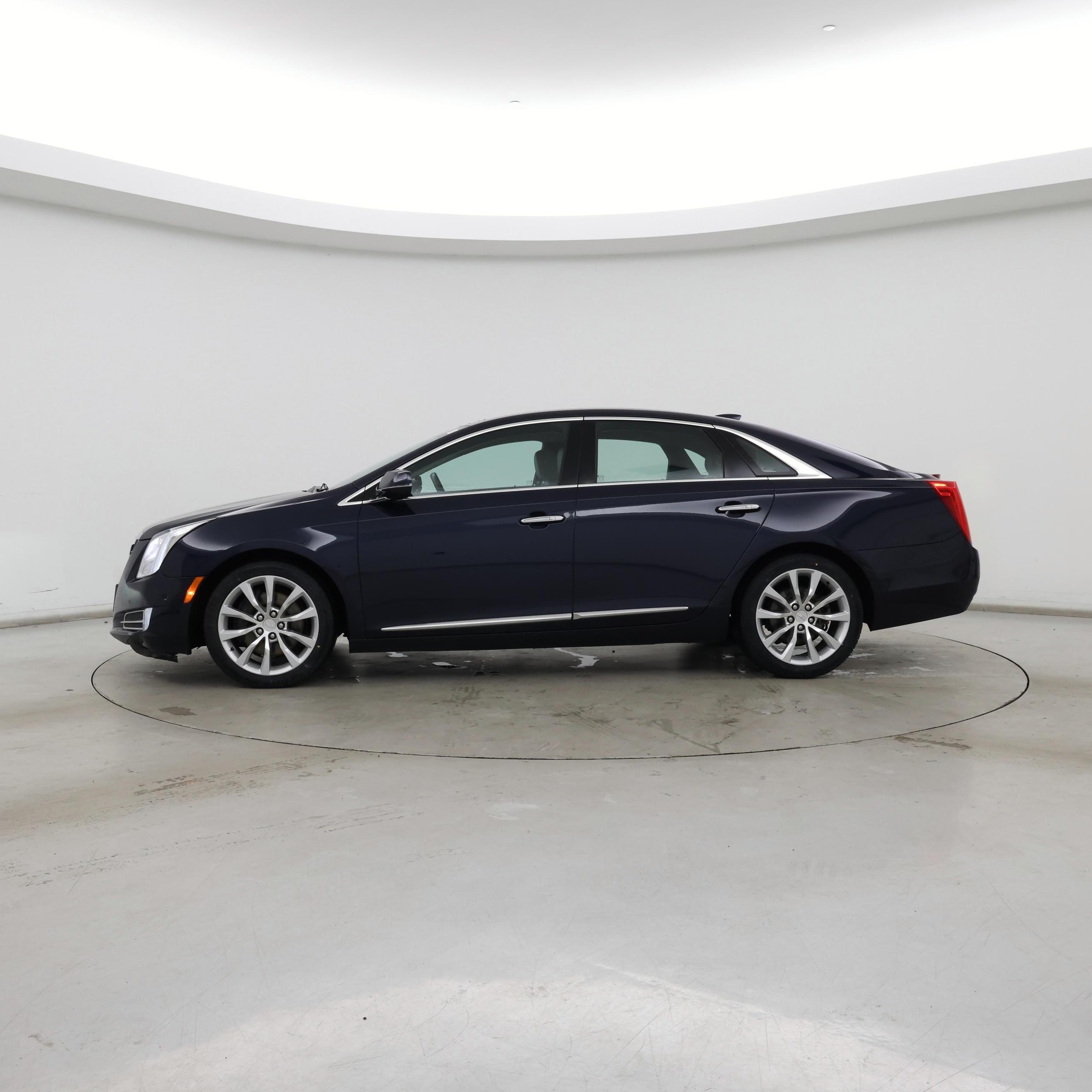 Thumbnail: 2017 Cadillac XTS - 3