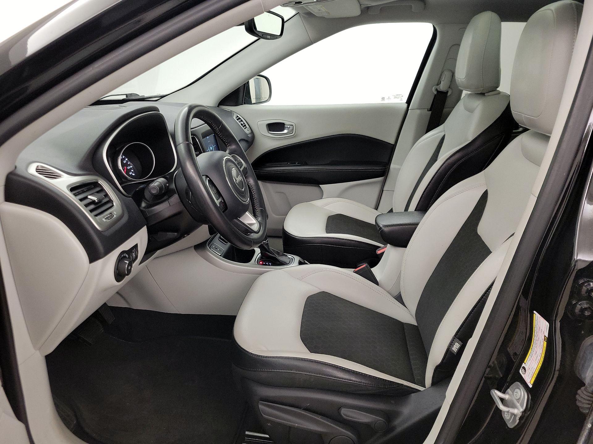 Thumbnail: 2018 Jeep Compass - 11