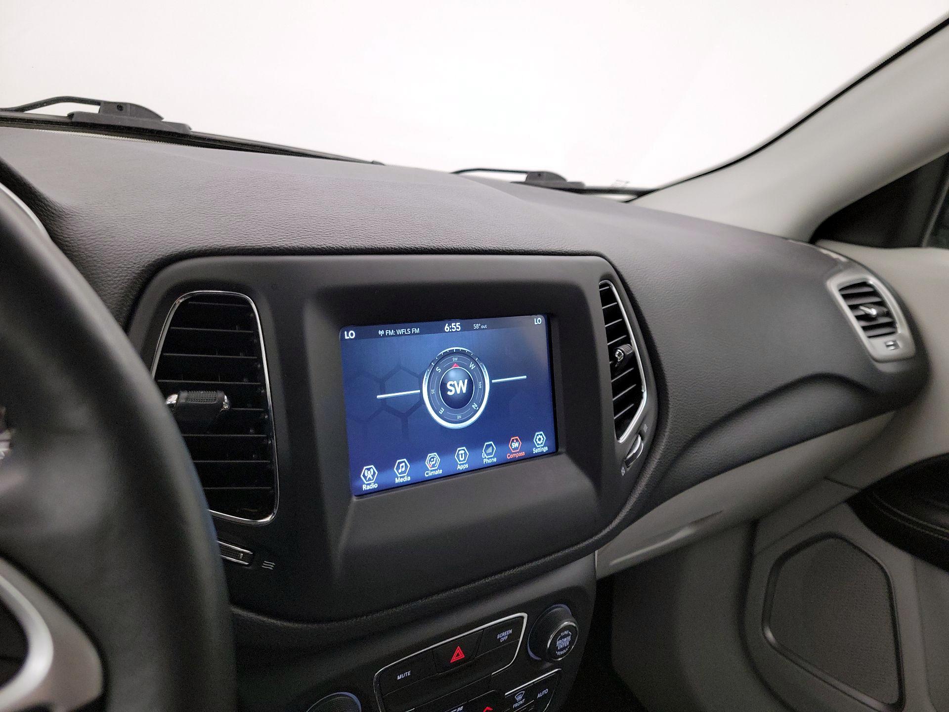 Thumbnail: 2018 Jeep Compass - 14