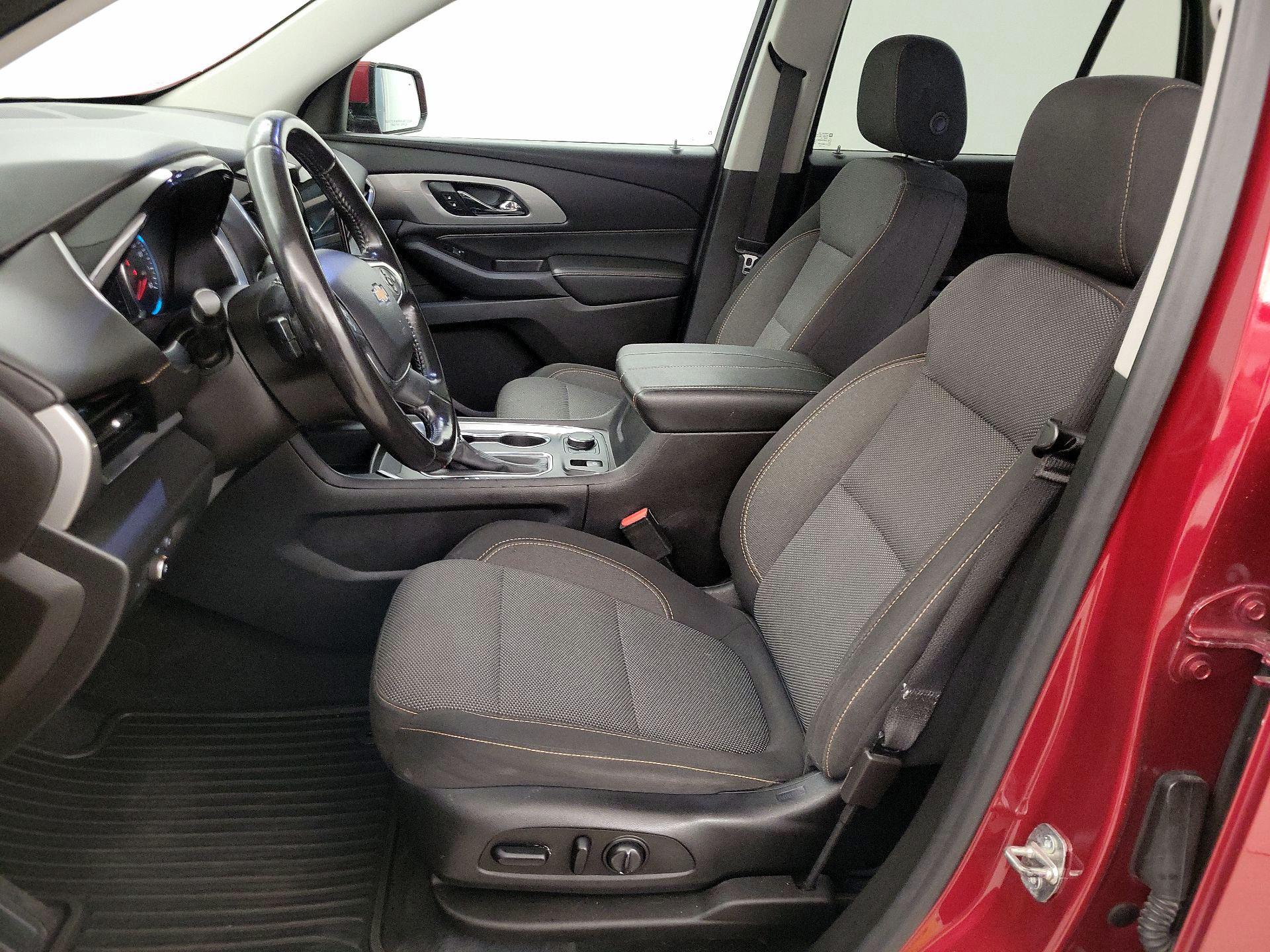 Thumbnail: 2019 Chevrolet Traverse - 11