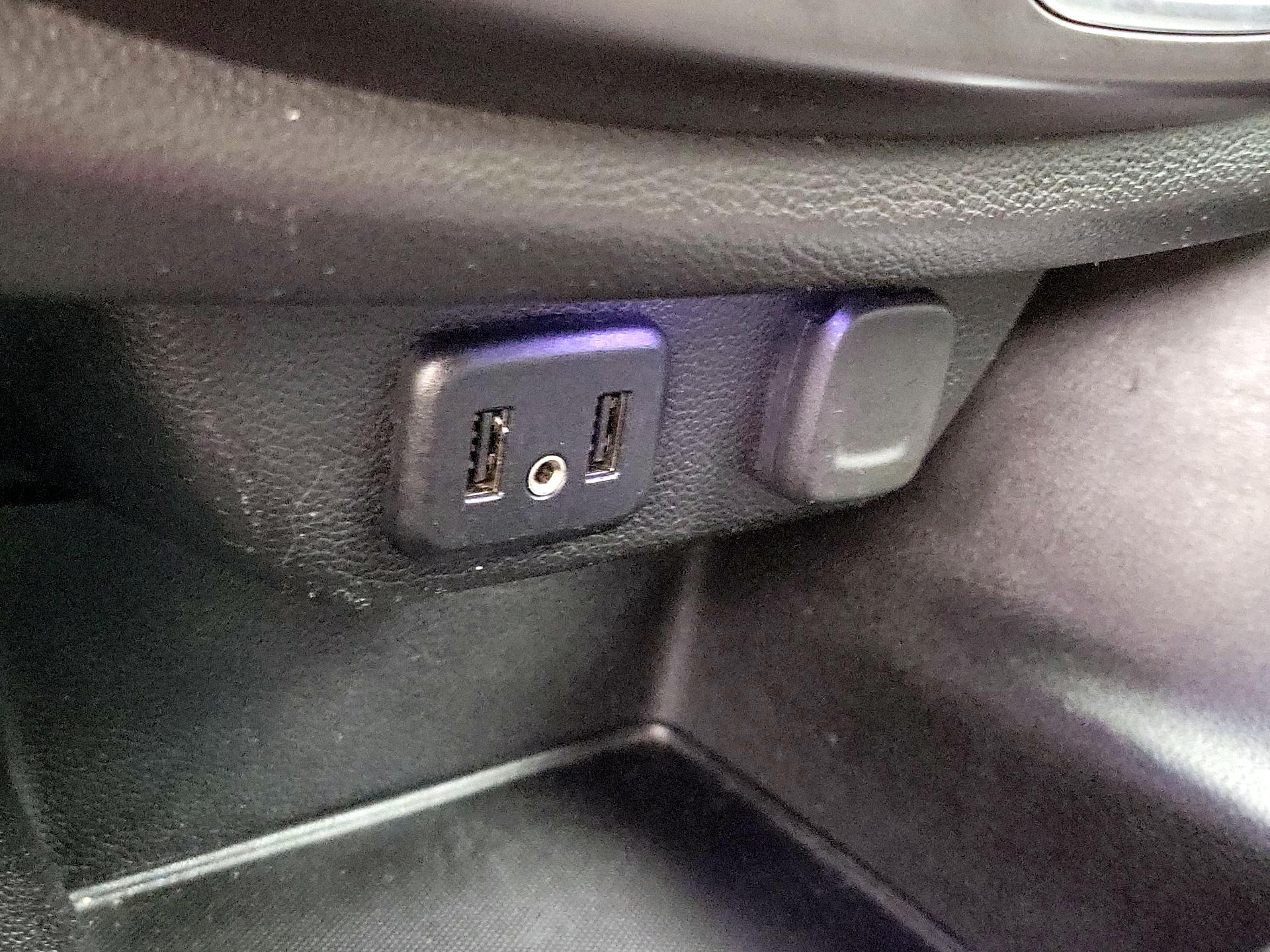 Thumbnail: 2019 Chevrolet Traverse - 18