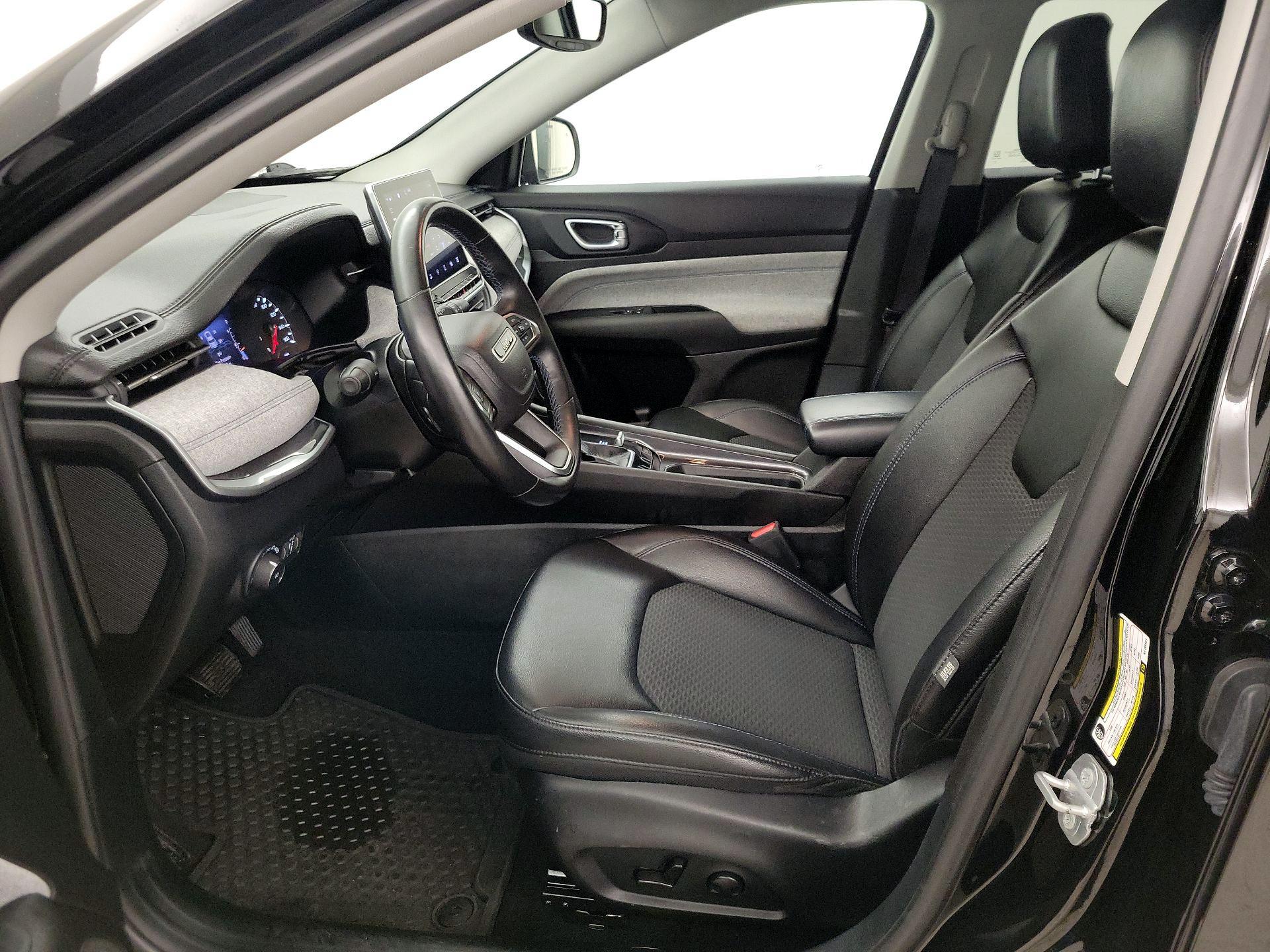 Thumbnail: 2022 Jeep Compass - 11