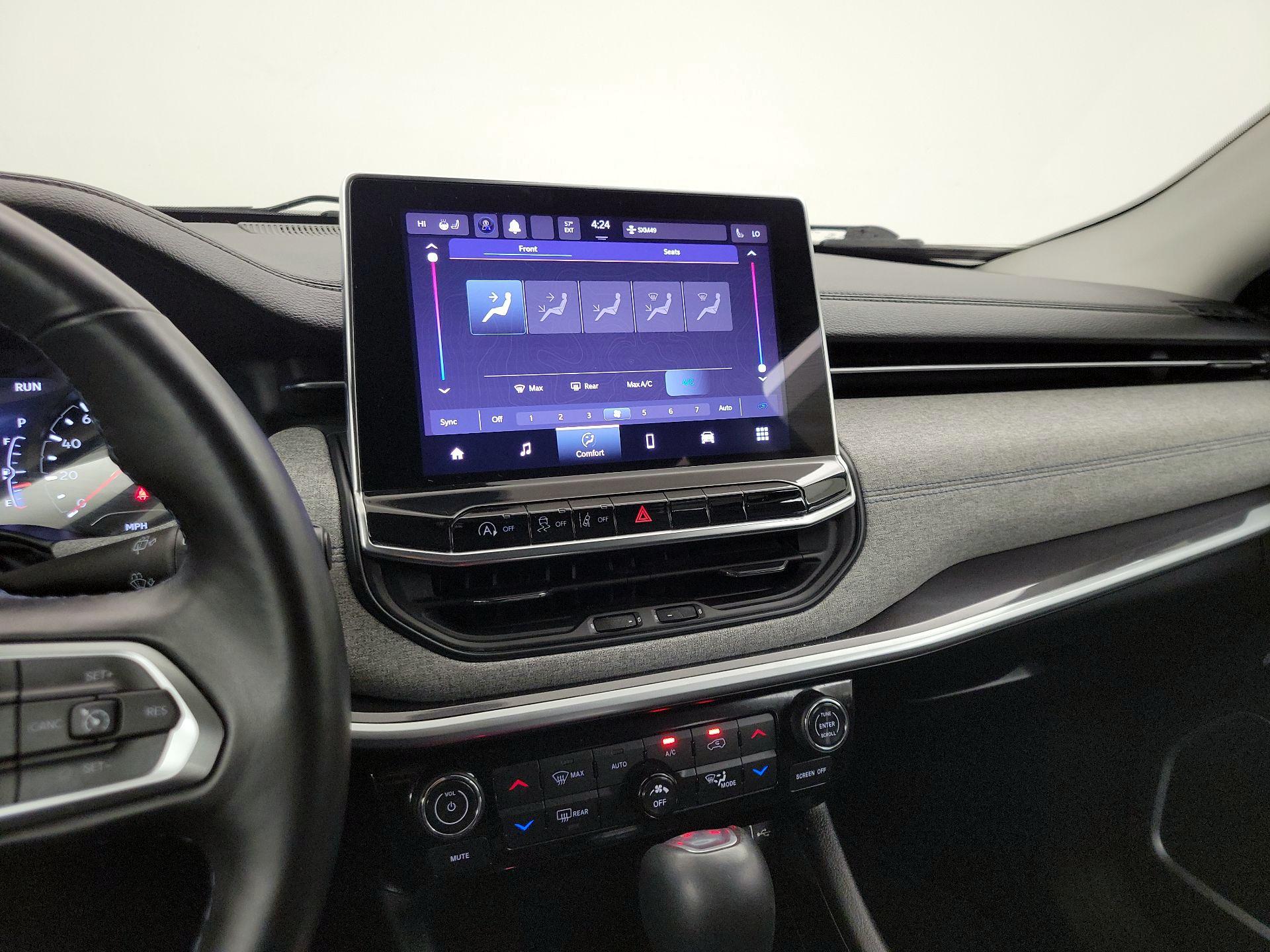 Thumbnail: 2022 Jeep Compass - 16