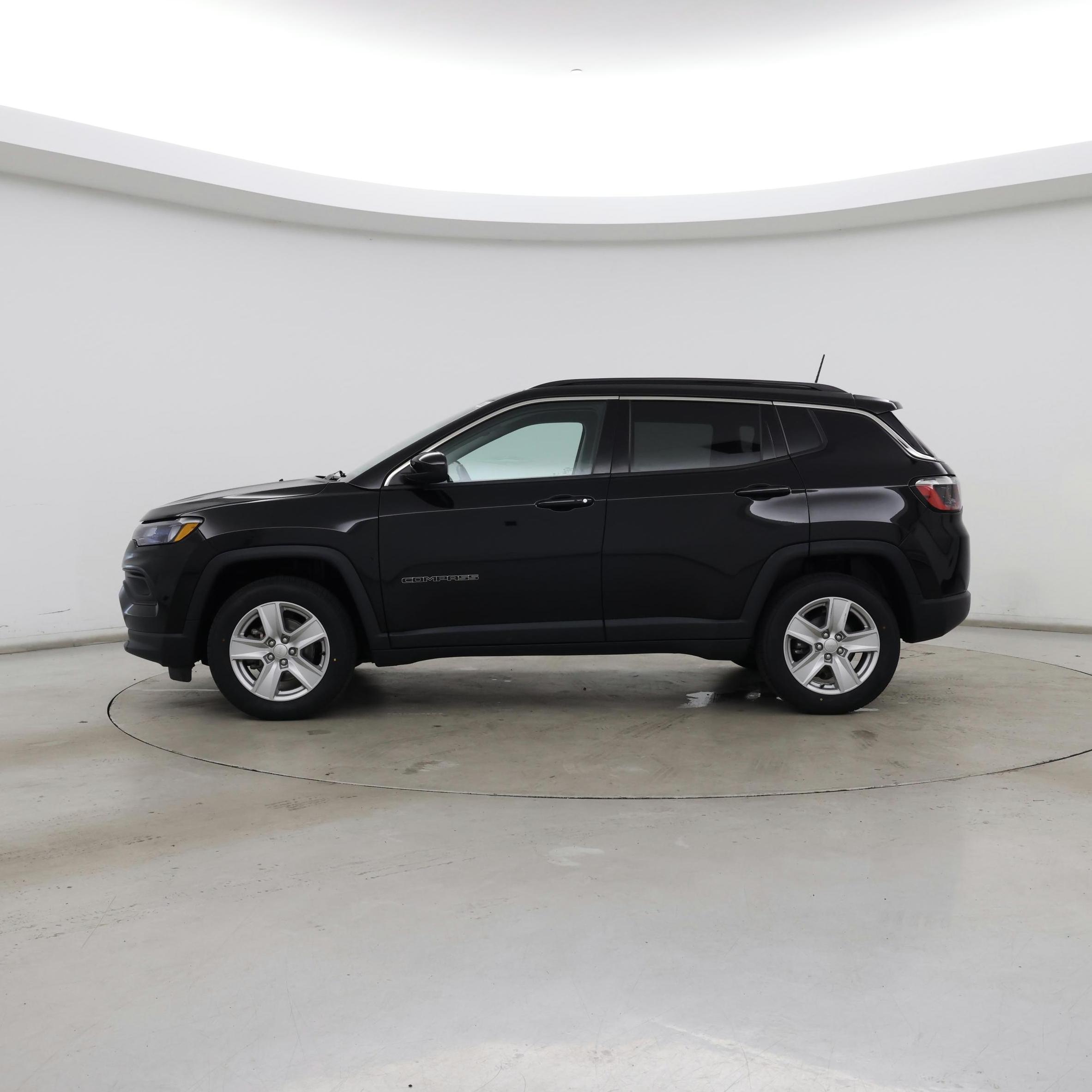 Thumbnail: 2022 Jeep Compass - 3