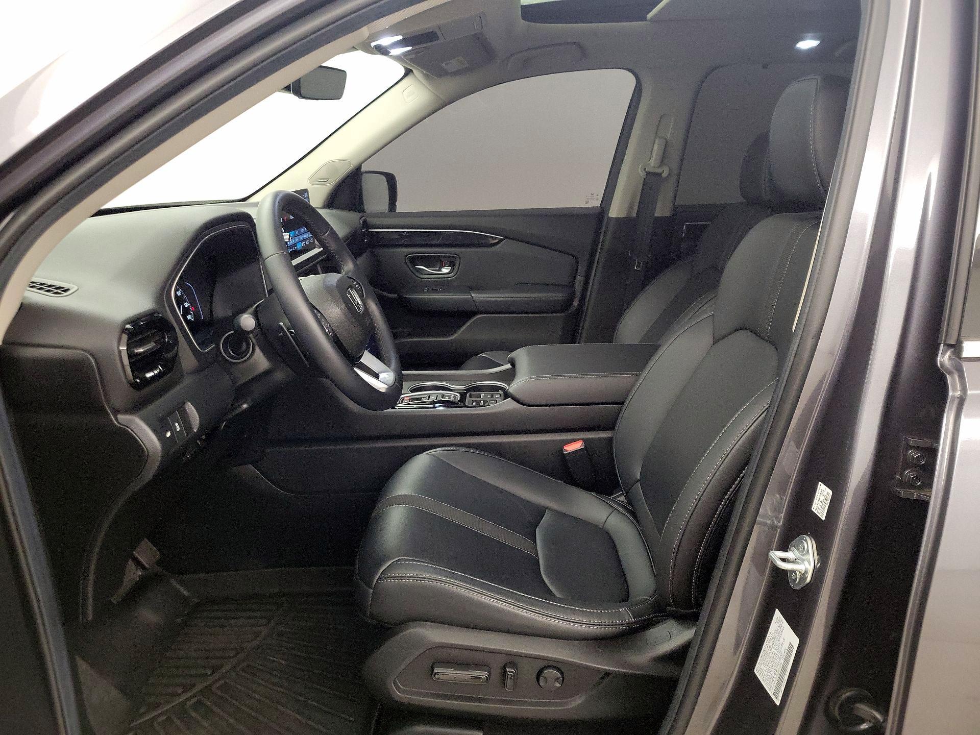 Thumbnail: 2025 Honda Pilot - 11