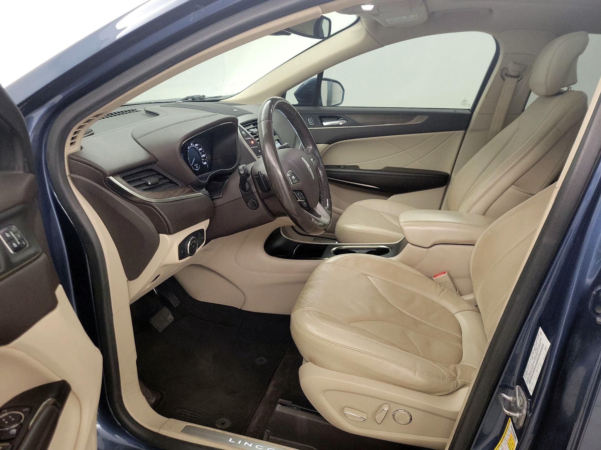 Thumbnail: 2018 Lincoln MKC - 11