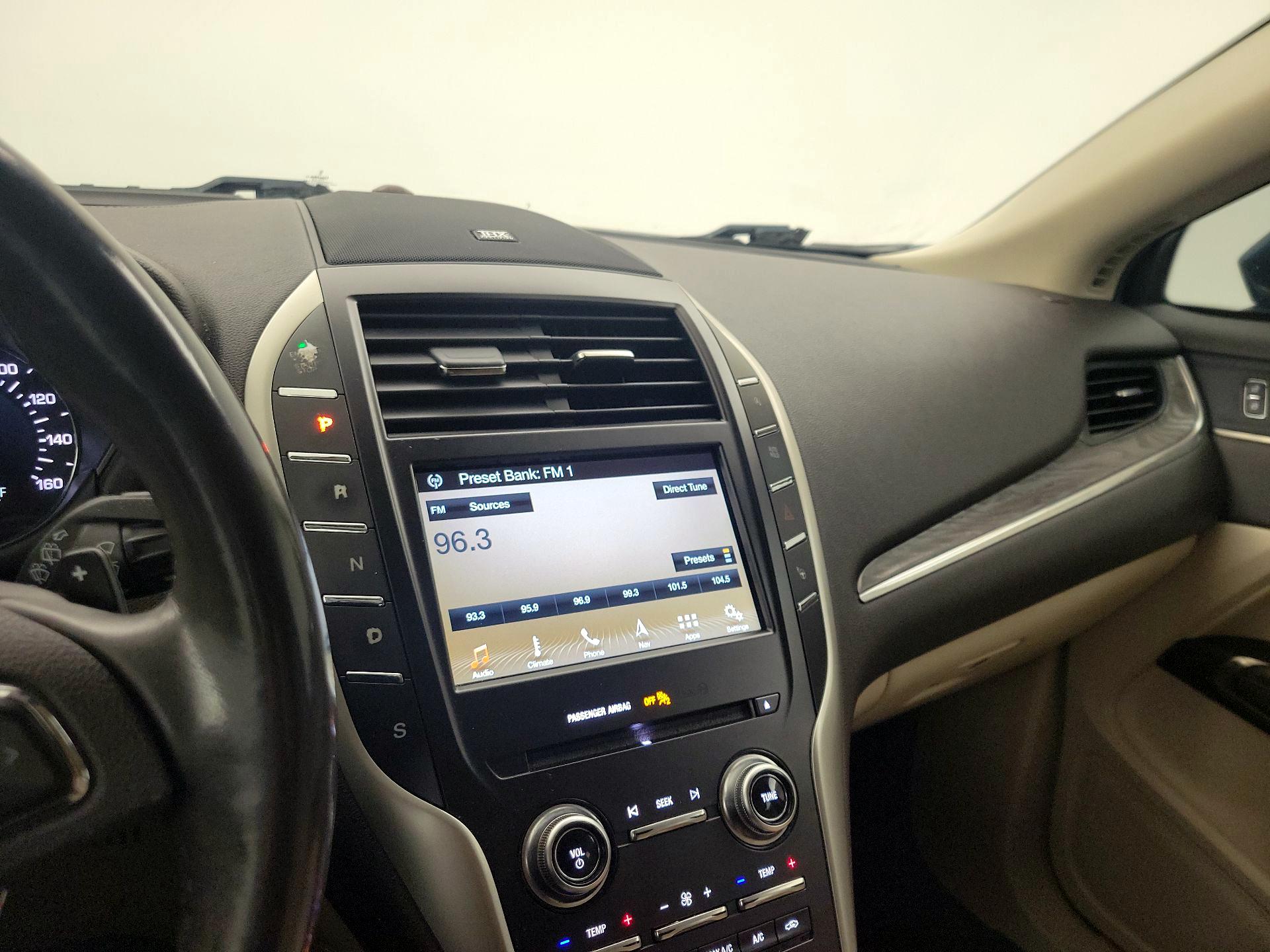 Thumbnail: 2018 Lincoln MKC - 16