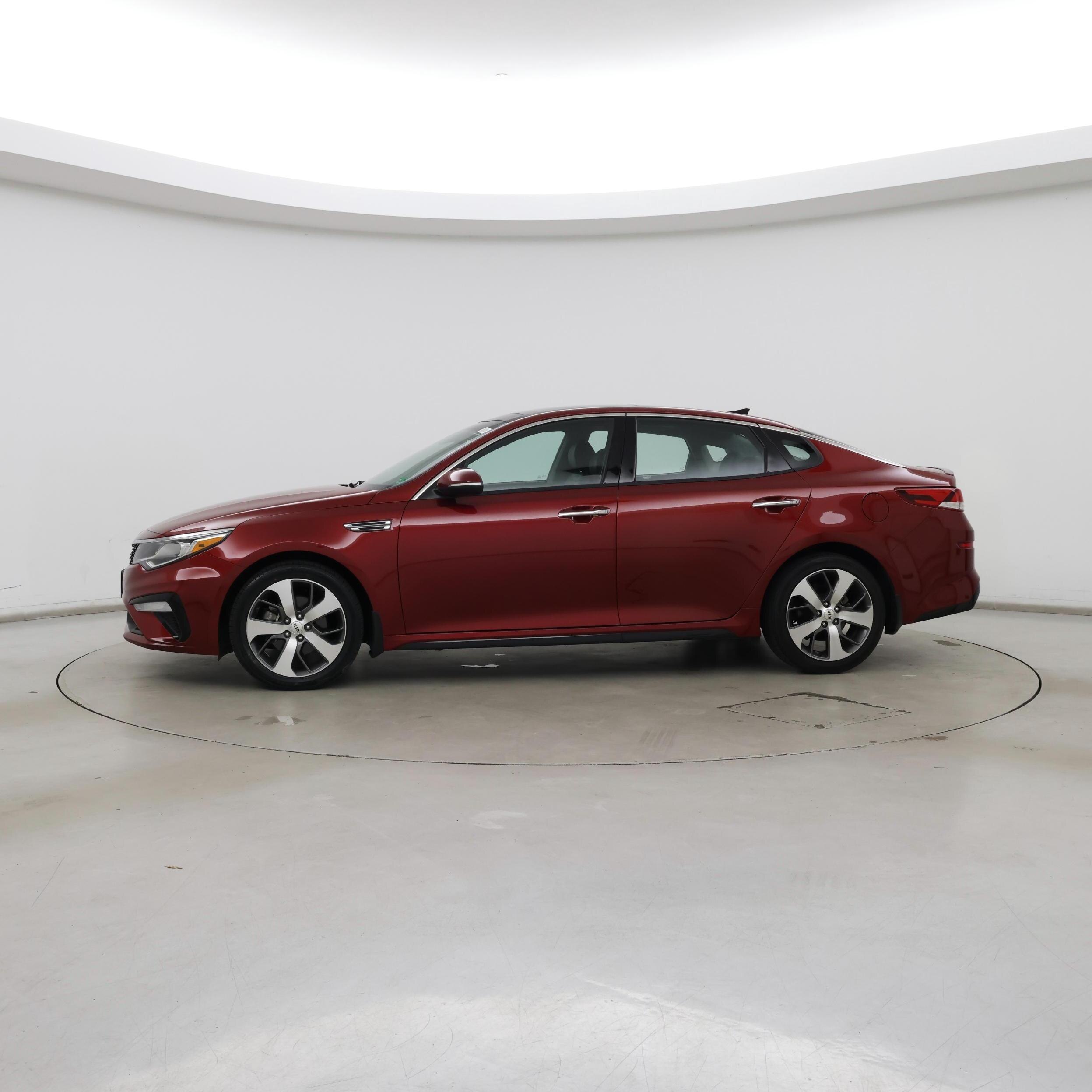 Thumbnail: 2019 Kia Optima - 3