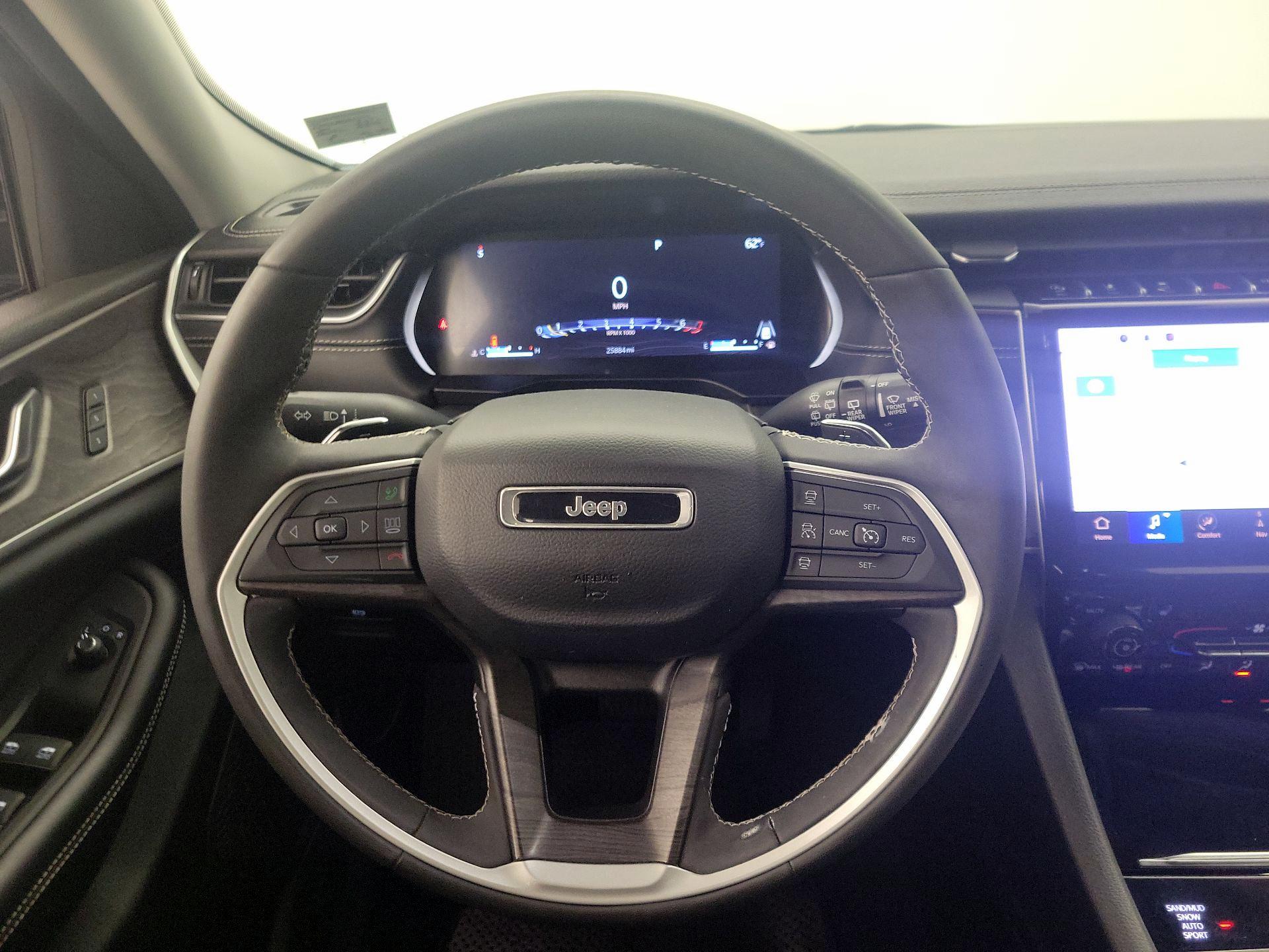 Thumbnail: 2023 Jeep Grand Cherokee L - 10