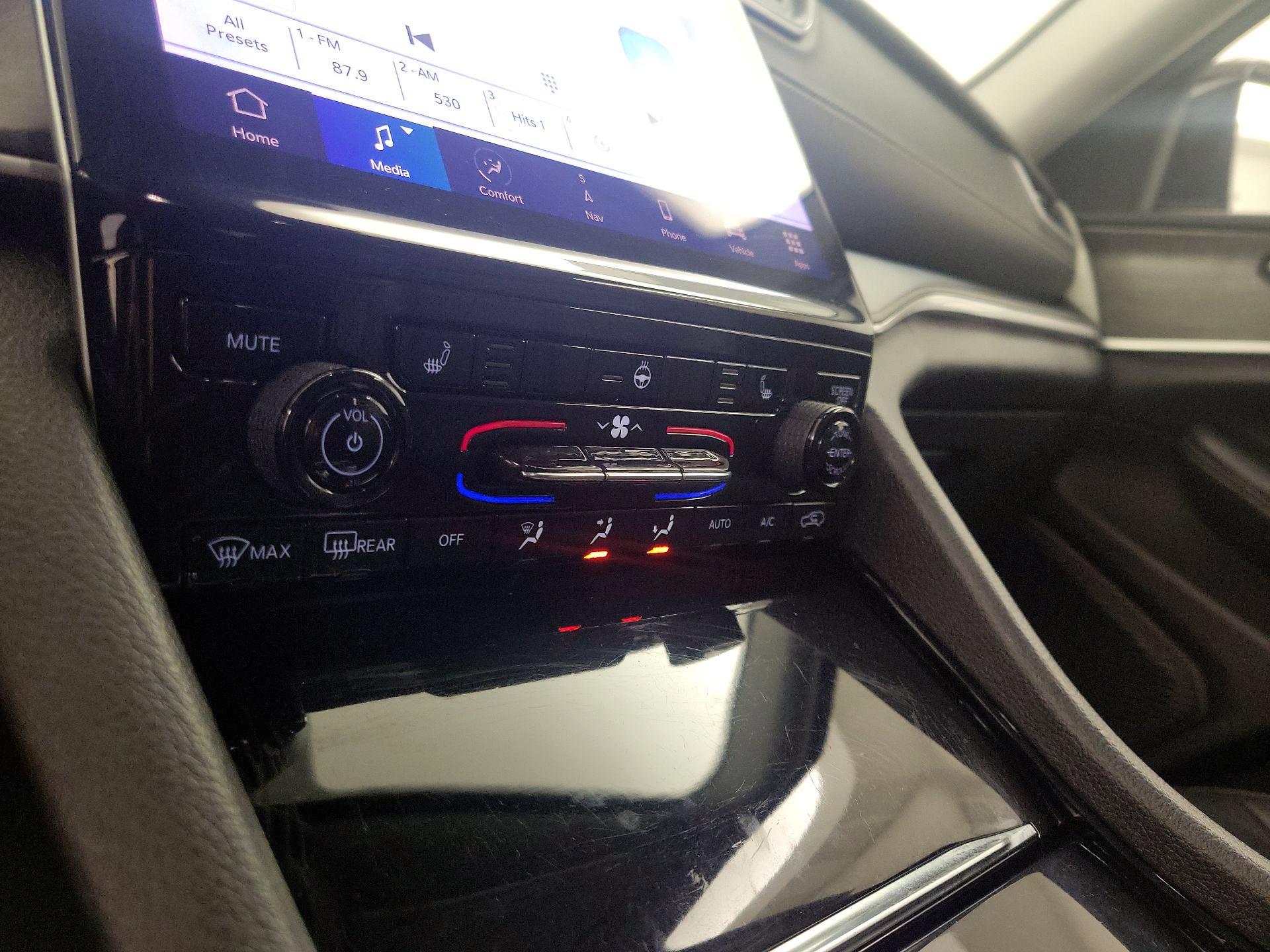 Thumbnail: 2023 Jeep Grand Cherokee L - 17