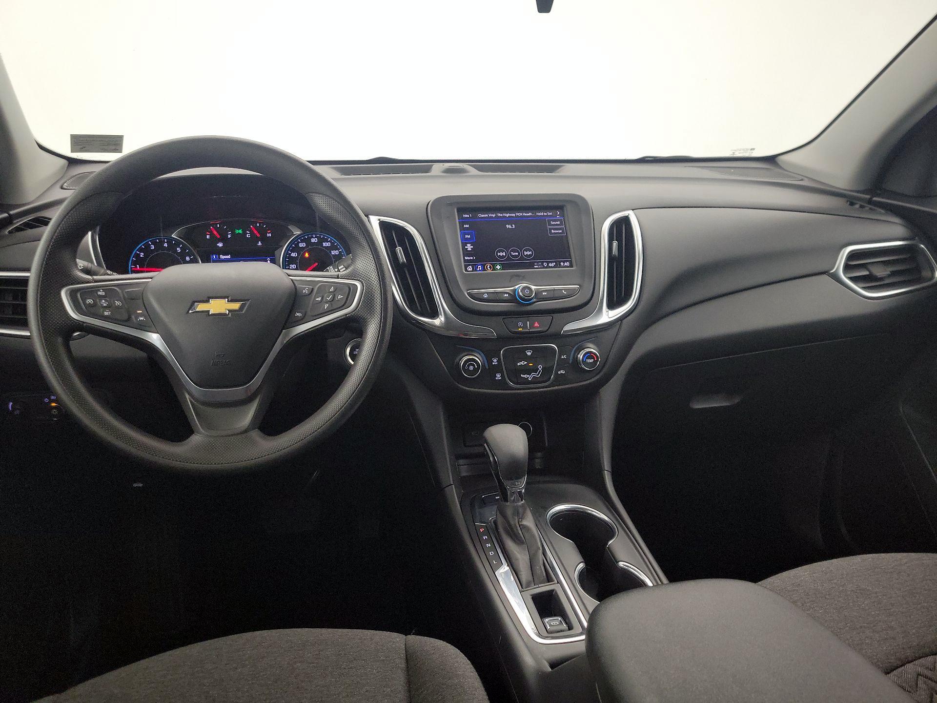 Thumbnail: 2022 Chevrolet Equinox - 9