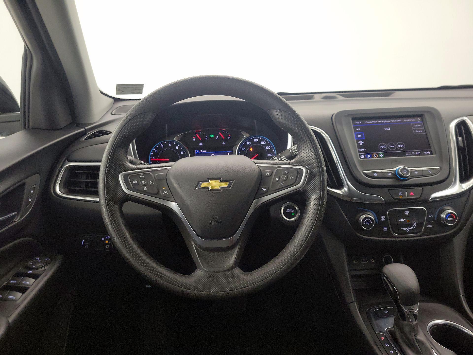 Thumbnail: 2022 Chevrolet Equinox - 10