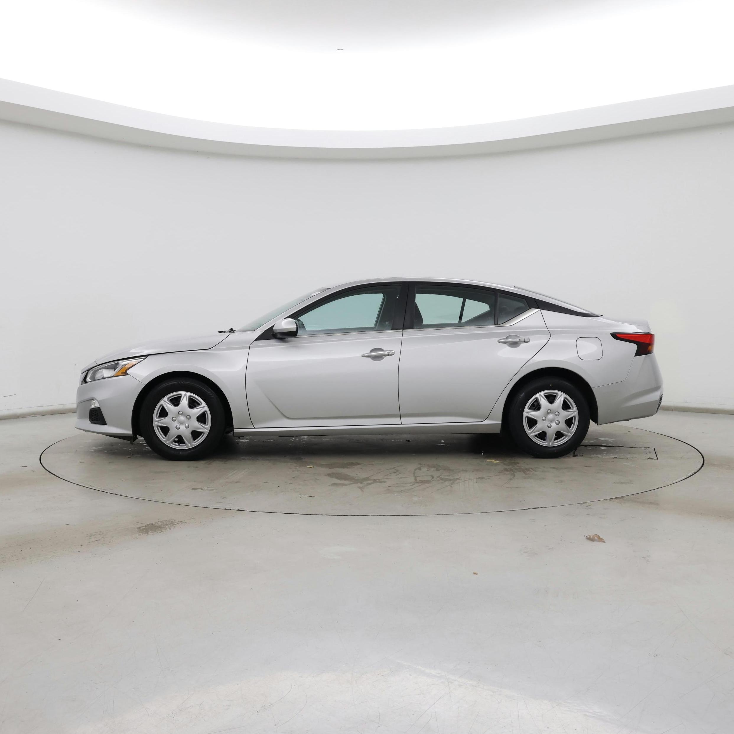 Thumbnail: 2021 Nissan Altima - 3