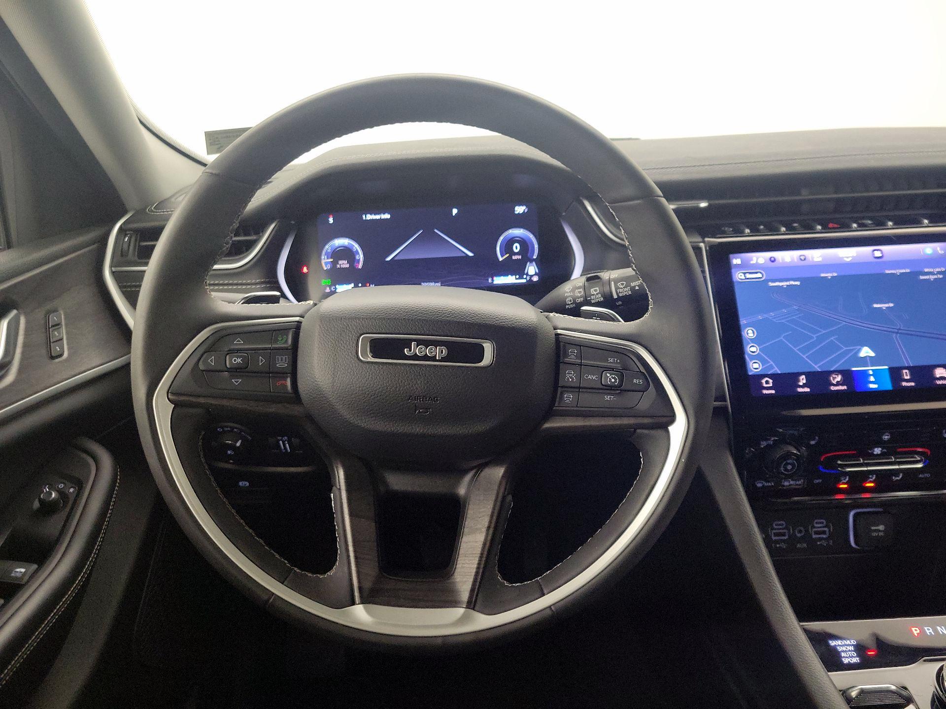 Thumbnail: 2023 Jeep Grand Cherokee - 10