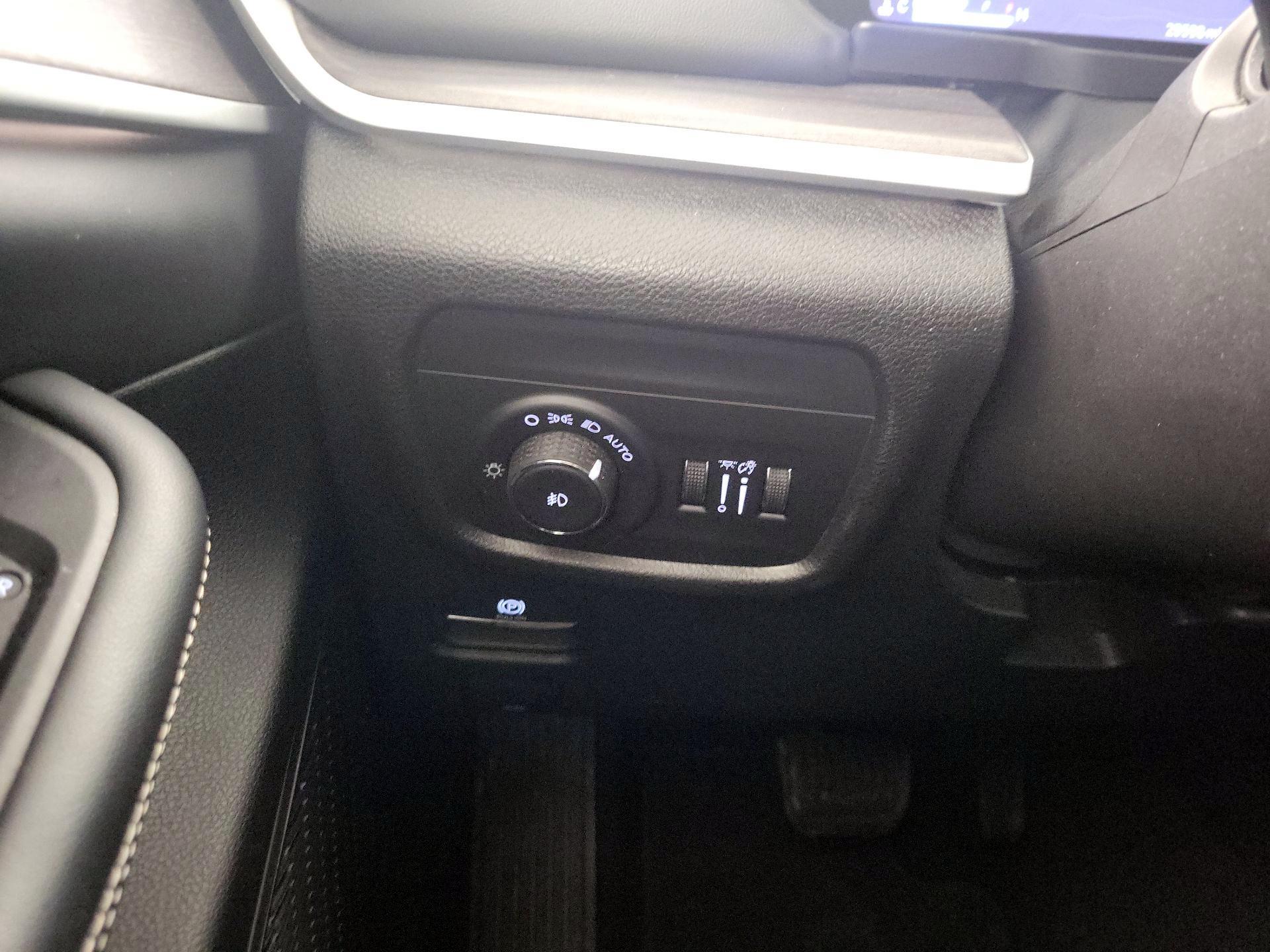 Thumbnail: 2023 Jeep Grand Cherokee - 13