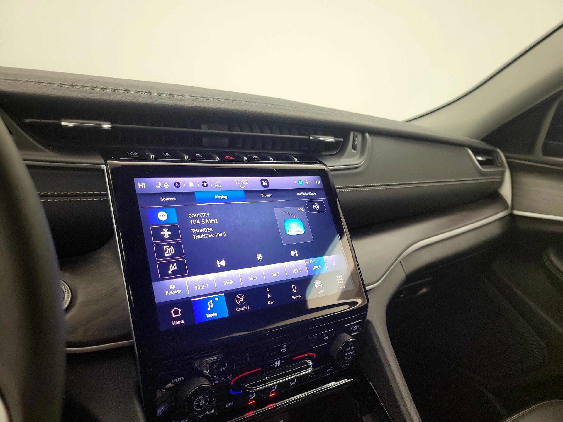 Thumbnail: 2023 Jeep Grand Cherokee - 16