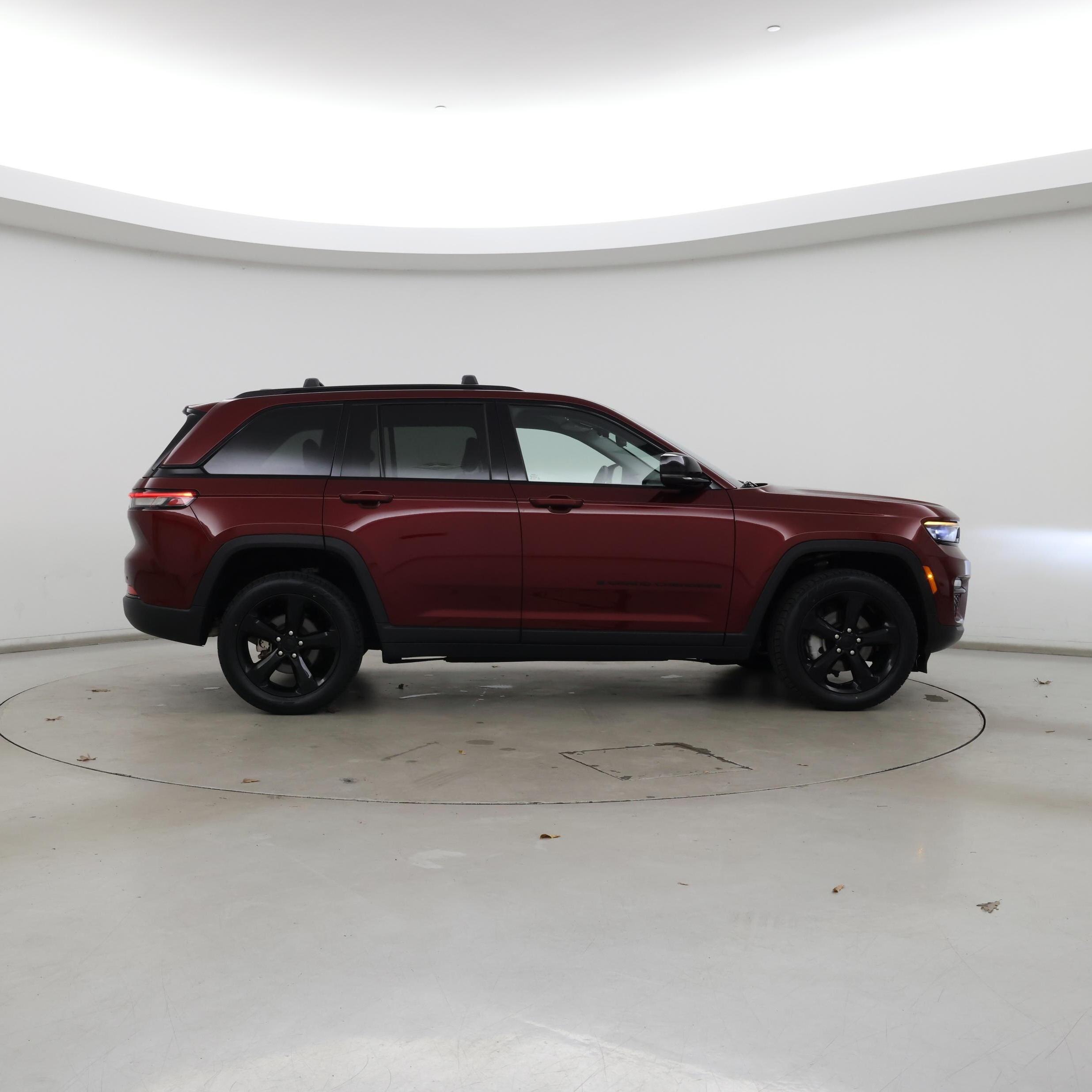 Thumbnail: 2023 Jeep Grand Cherokee - 7