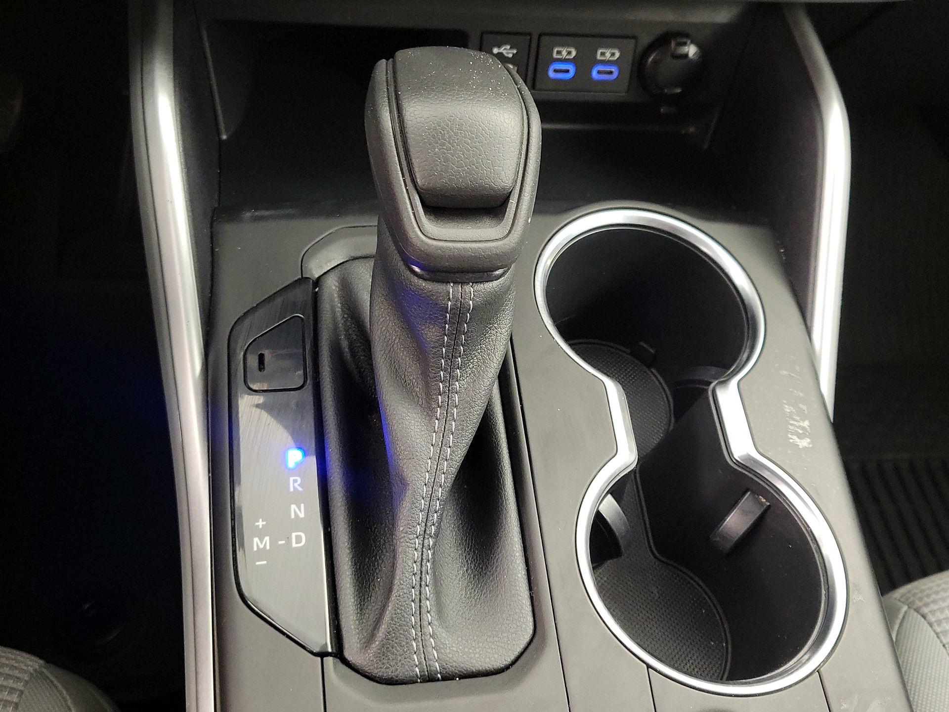 Thumbnail: 2022 Toyota Highlander - 17