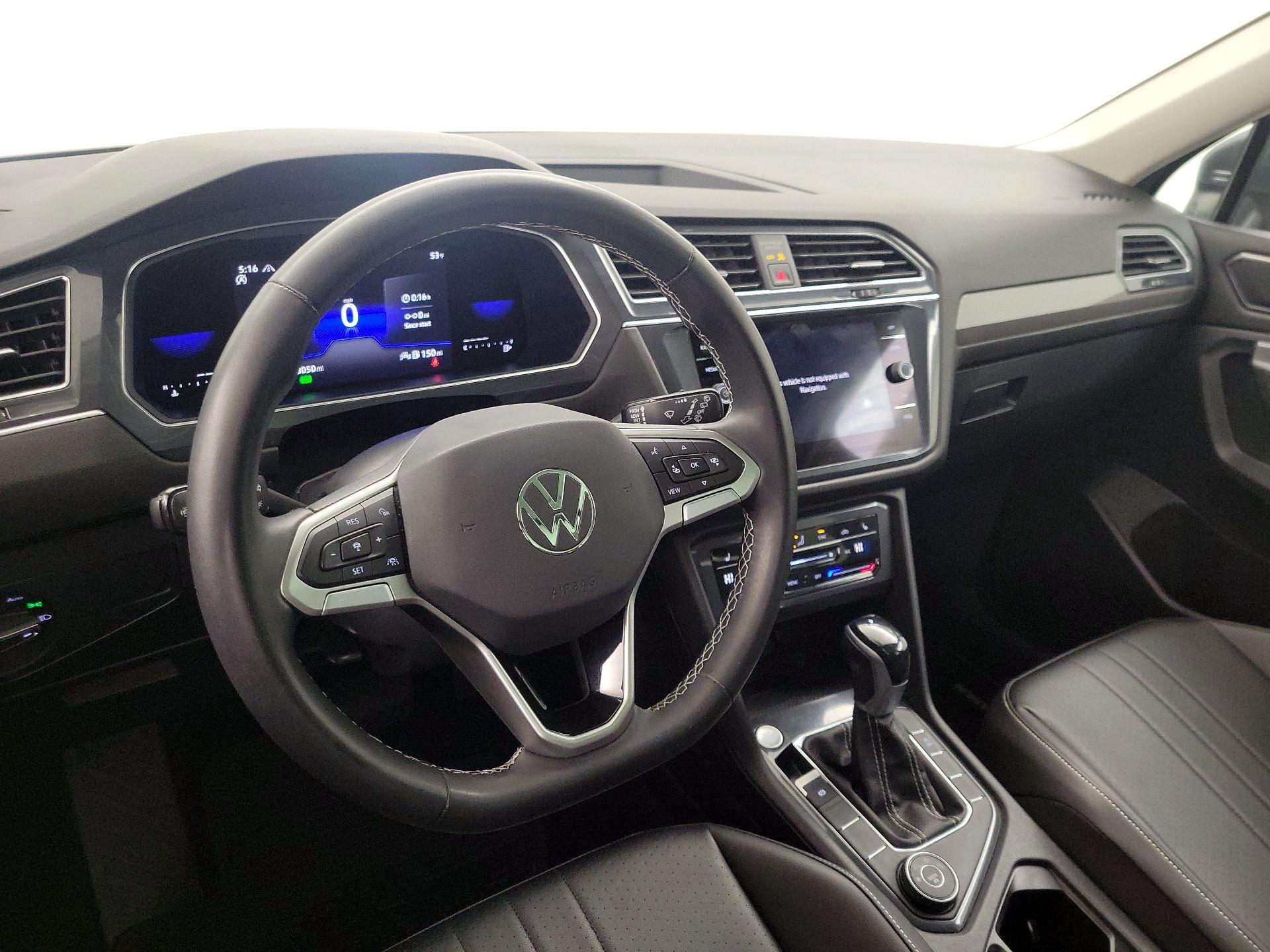 Thumbnail: 2022 Volkswagen Tiguan - 9