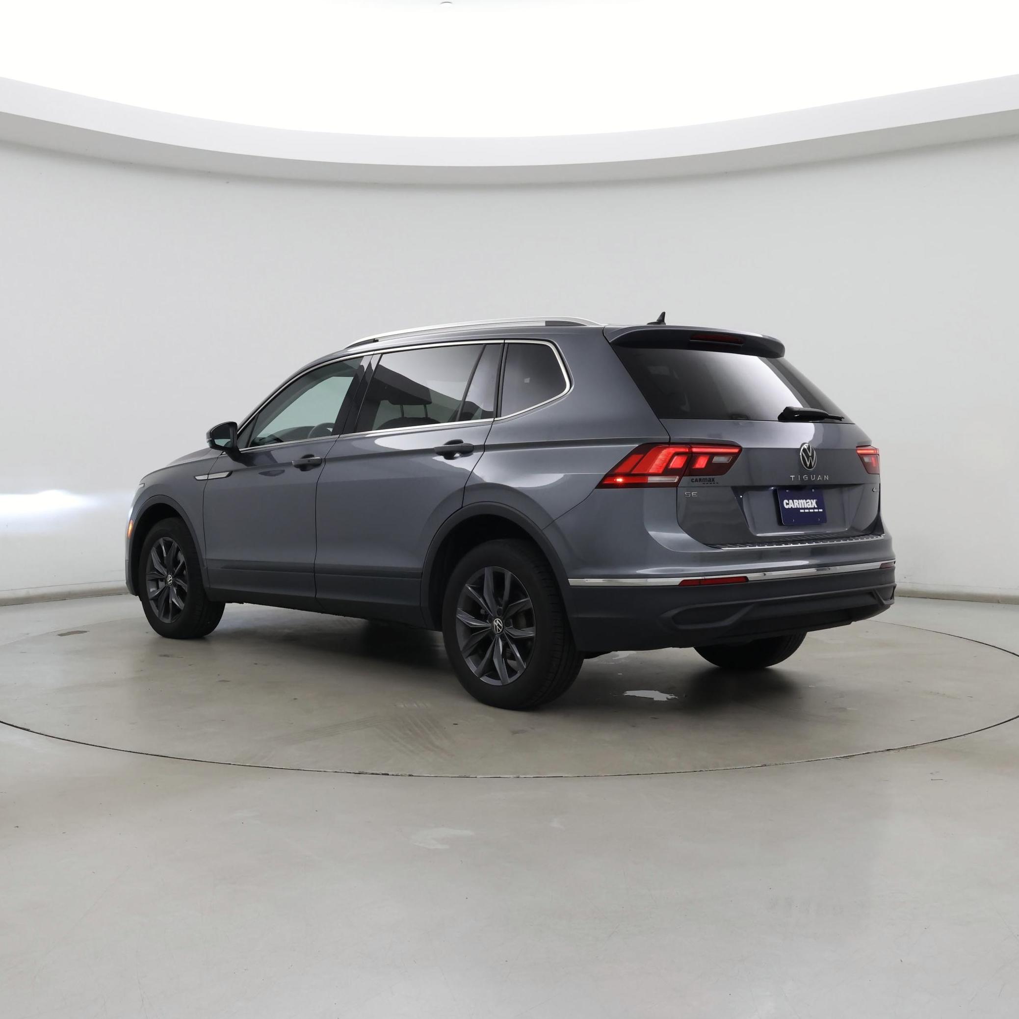 Thumbnail: 2022 Volkswagen Tiguan - 2