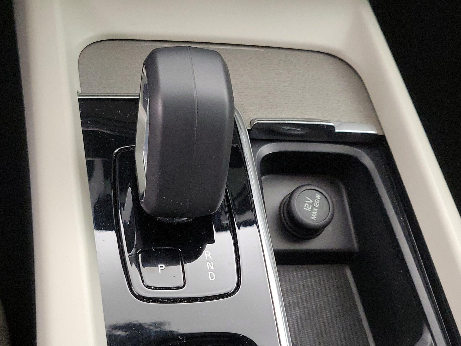 Thumbnail: 2023 Volvo XC60 - 17