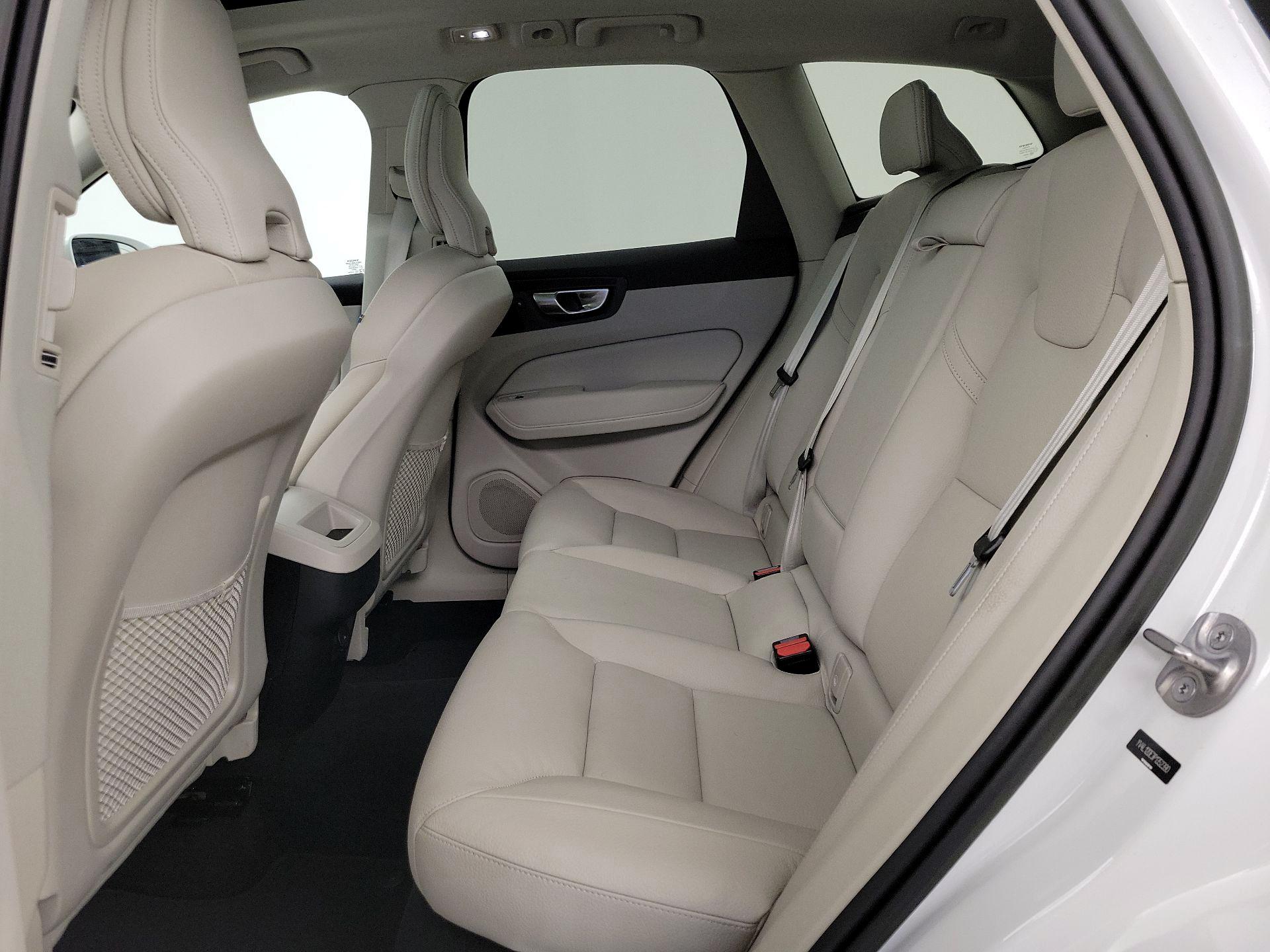 Thumbnail: 2023 Volvo XC60 - 20