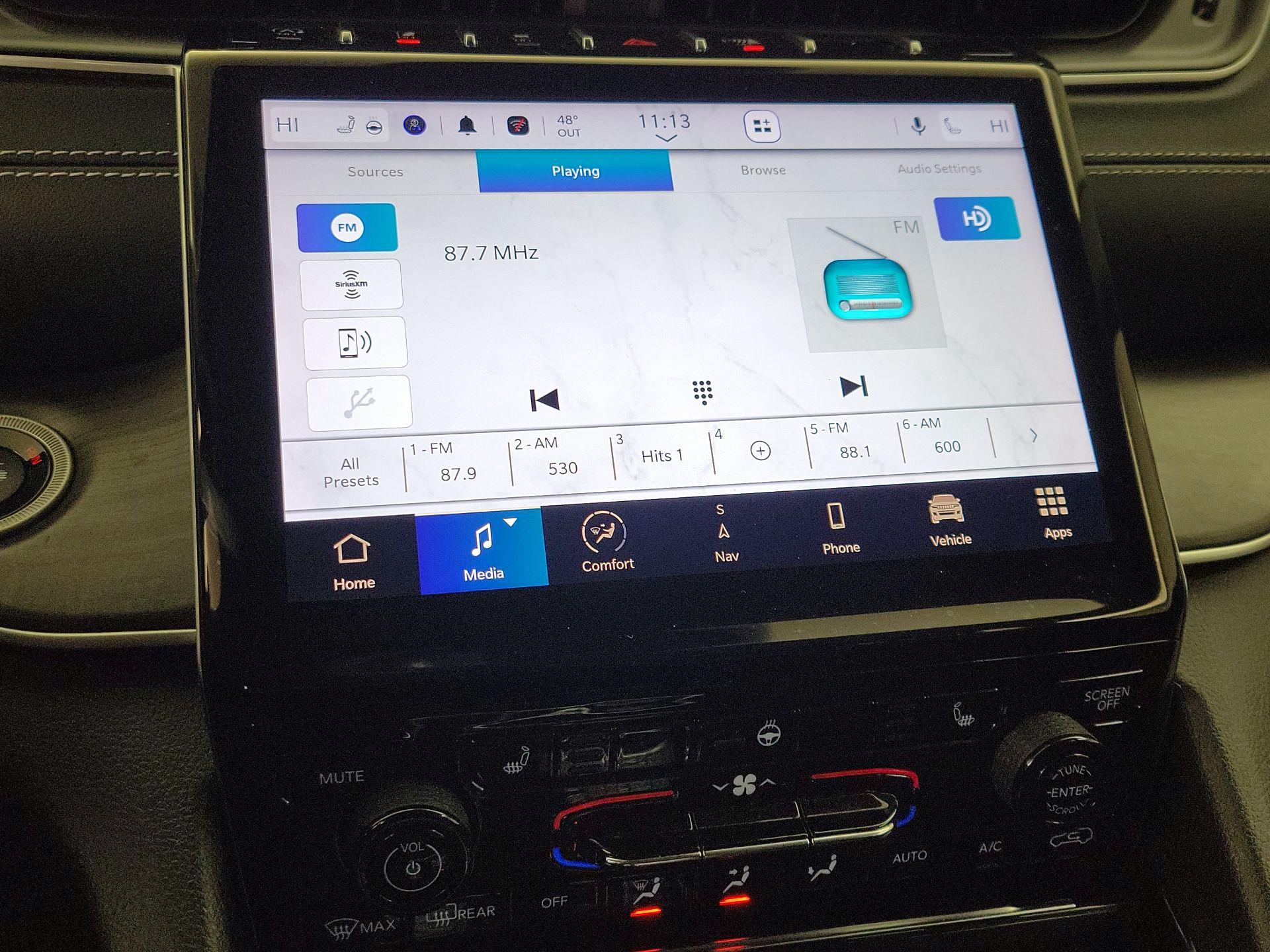 Thumbnail: 2023 Jeep Grand Cherokee - 16