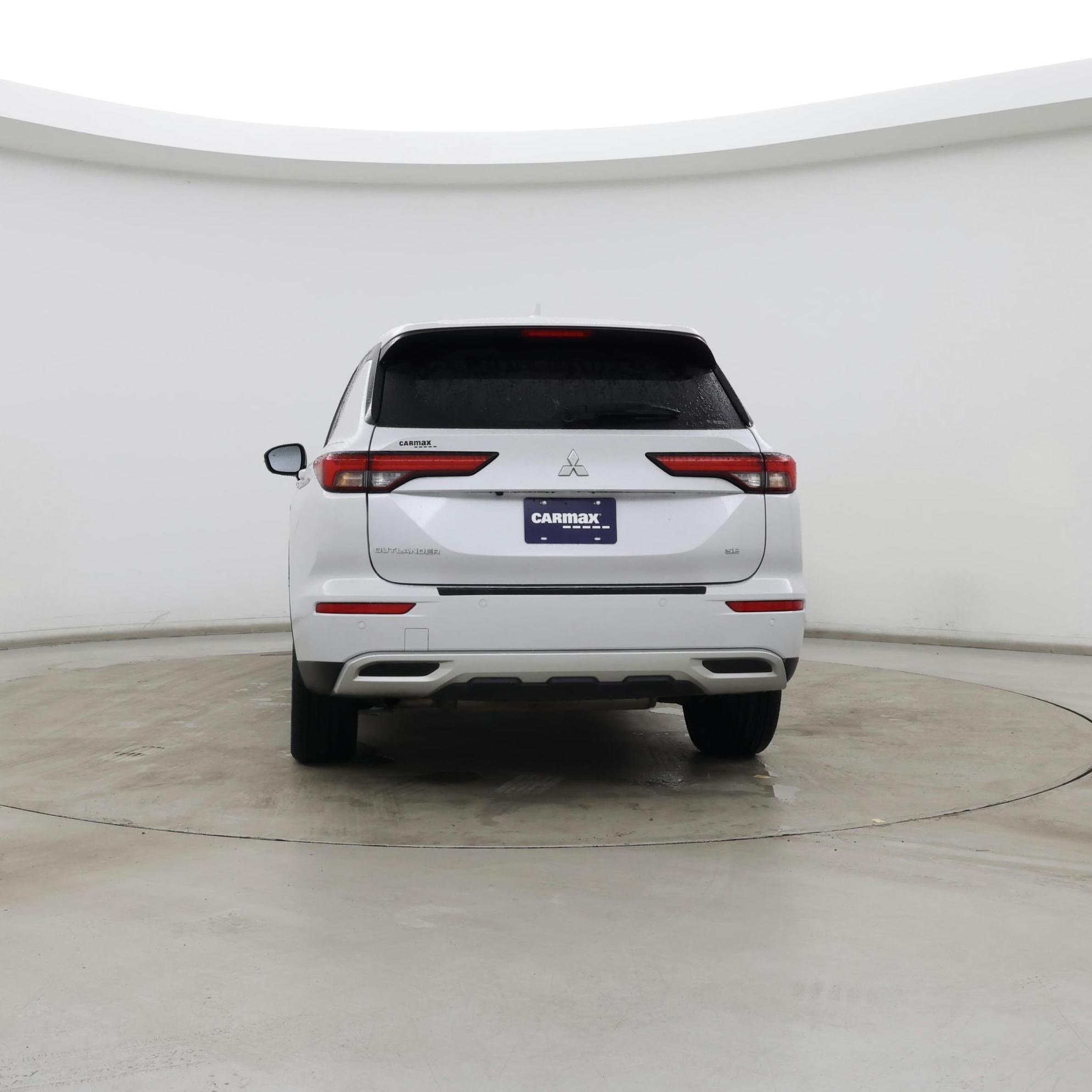 Thumbnail: 2023 Mitsubishi Outlander - 6