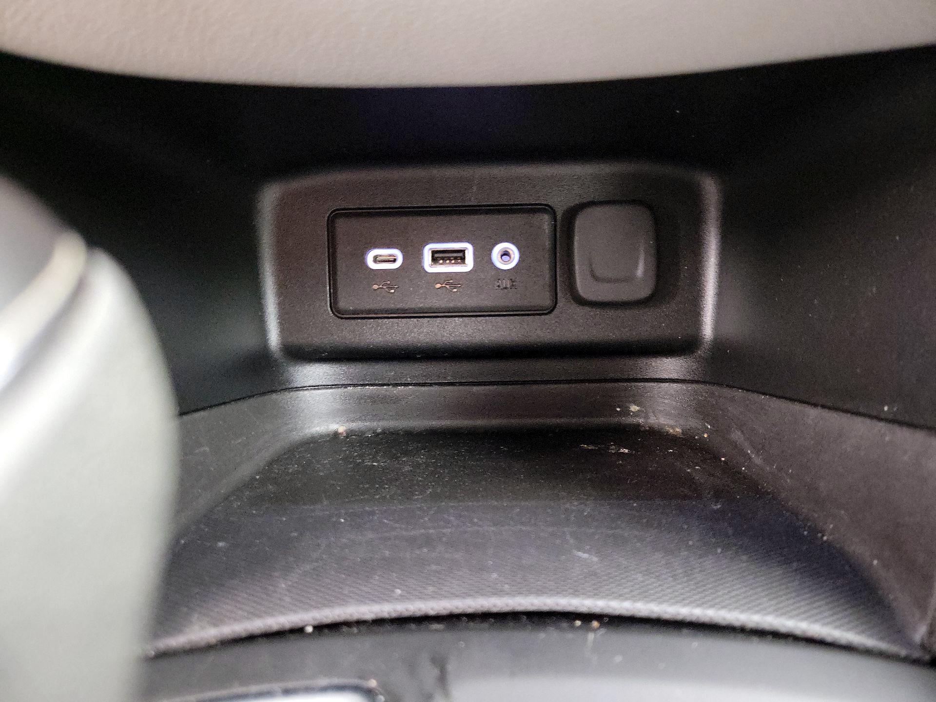 Thumbnail: 2020 Chevrolet Equinox - 18