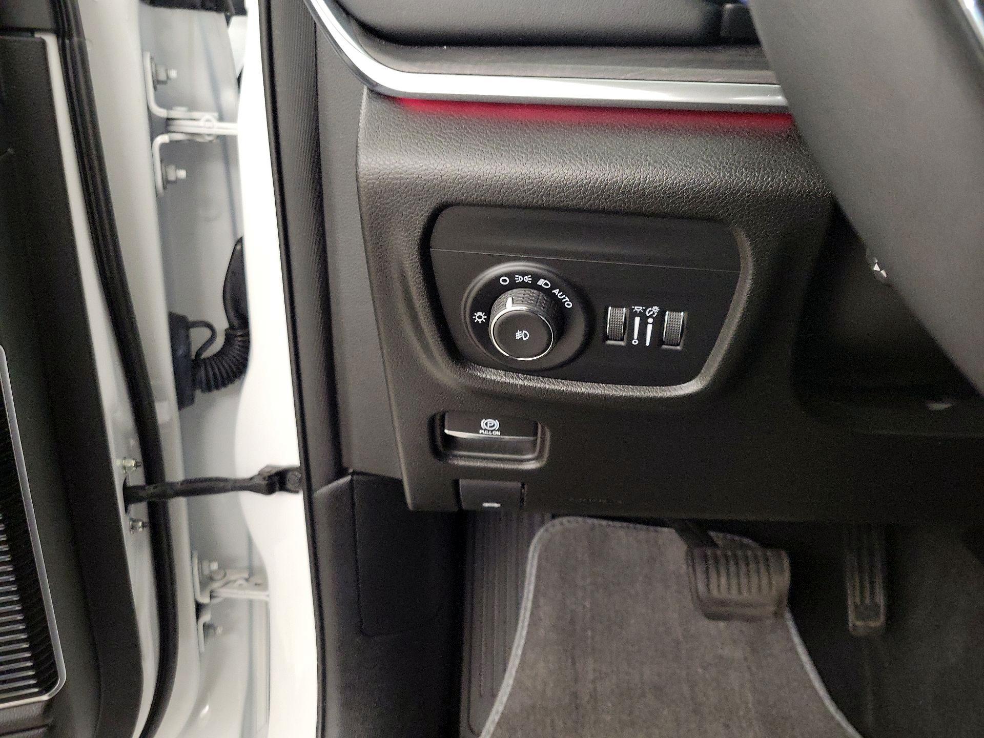 Thumbnail: 2023 Jeep Grand Cherokee - 13